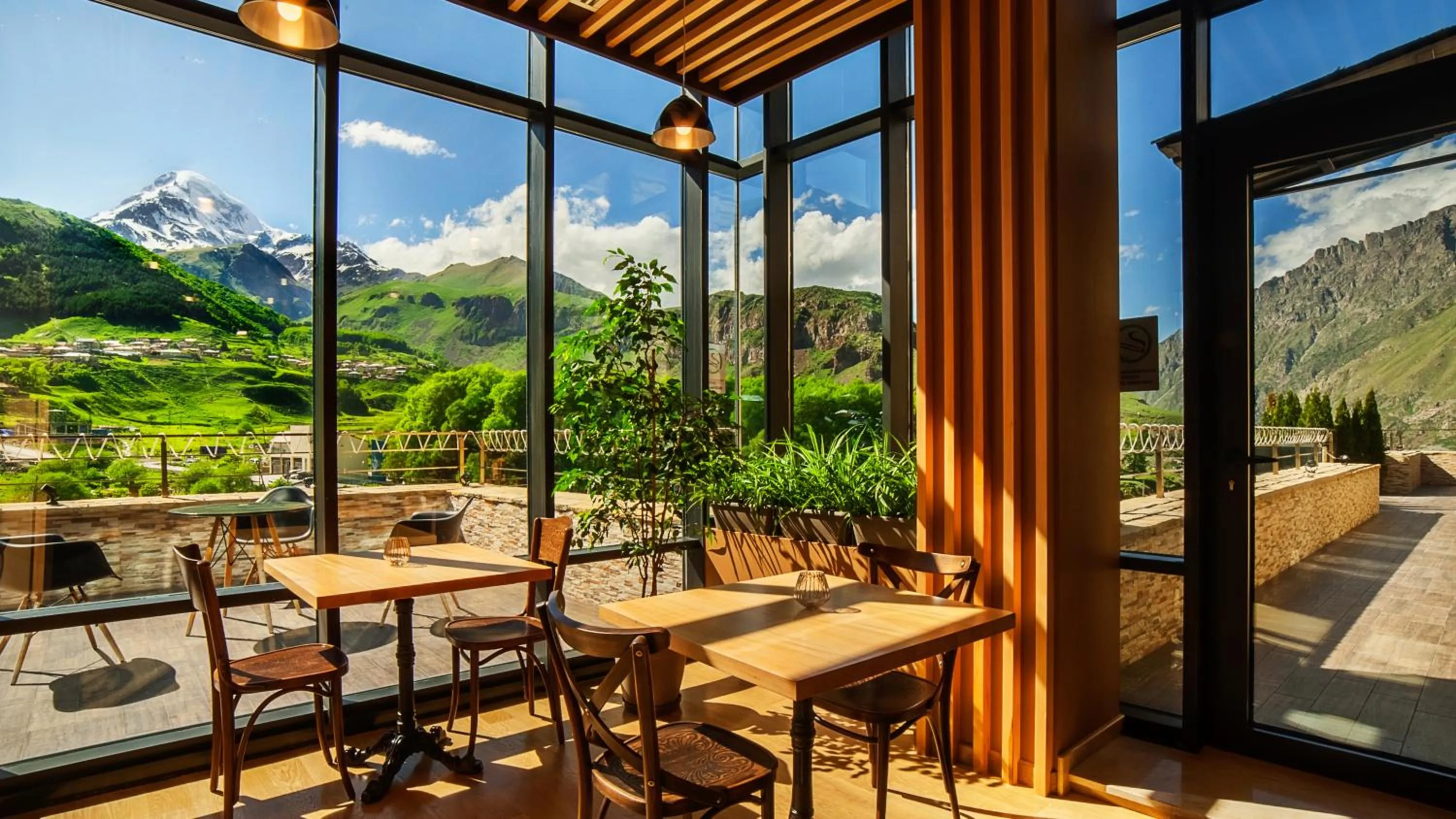 Restaurant/places to eat in Porta Caucasia Kazbegi