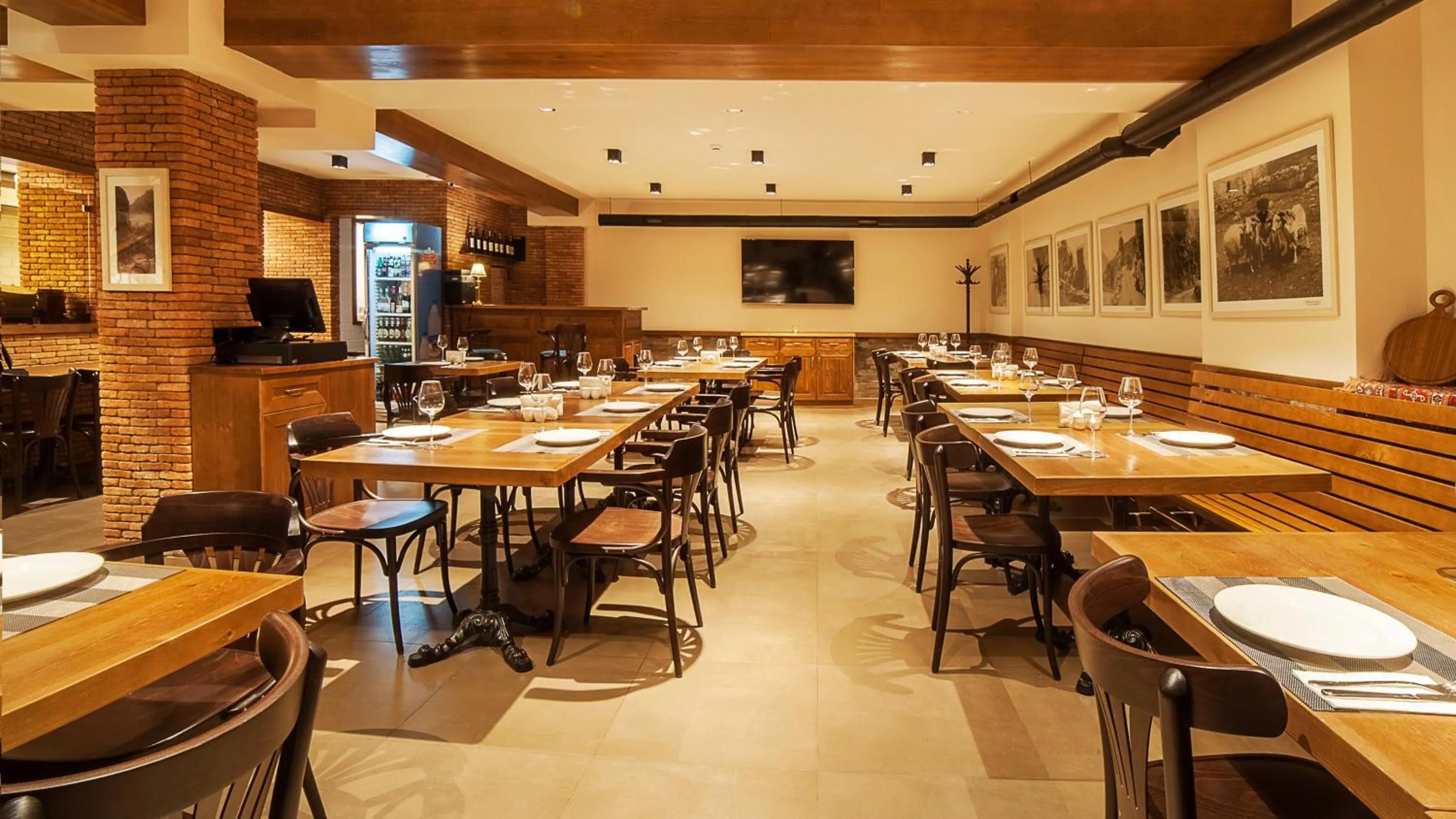 Restaurant/places to eat in Porta Caucasia Kazbegi