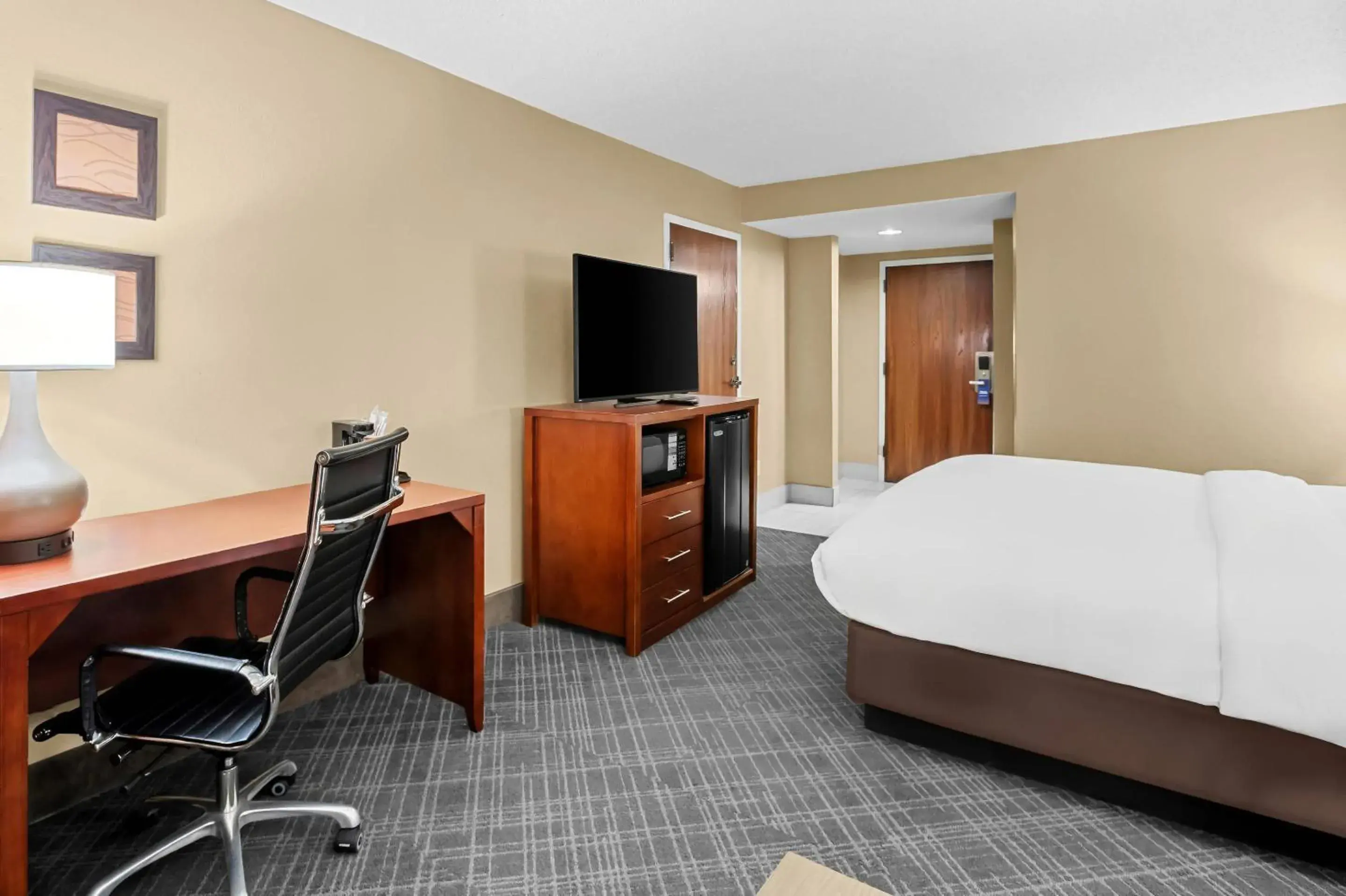 Bedroom, Bed in Comfort Inn University Area Bedroom, Bed in Comfort Inn University Area