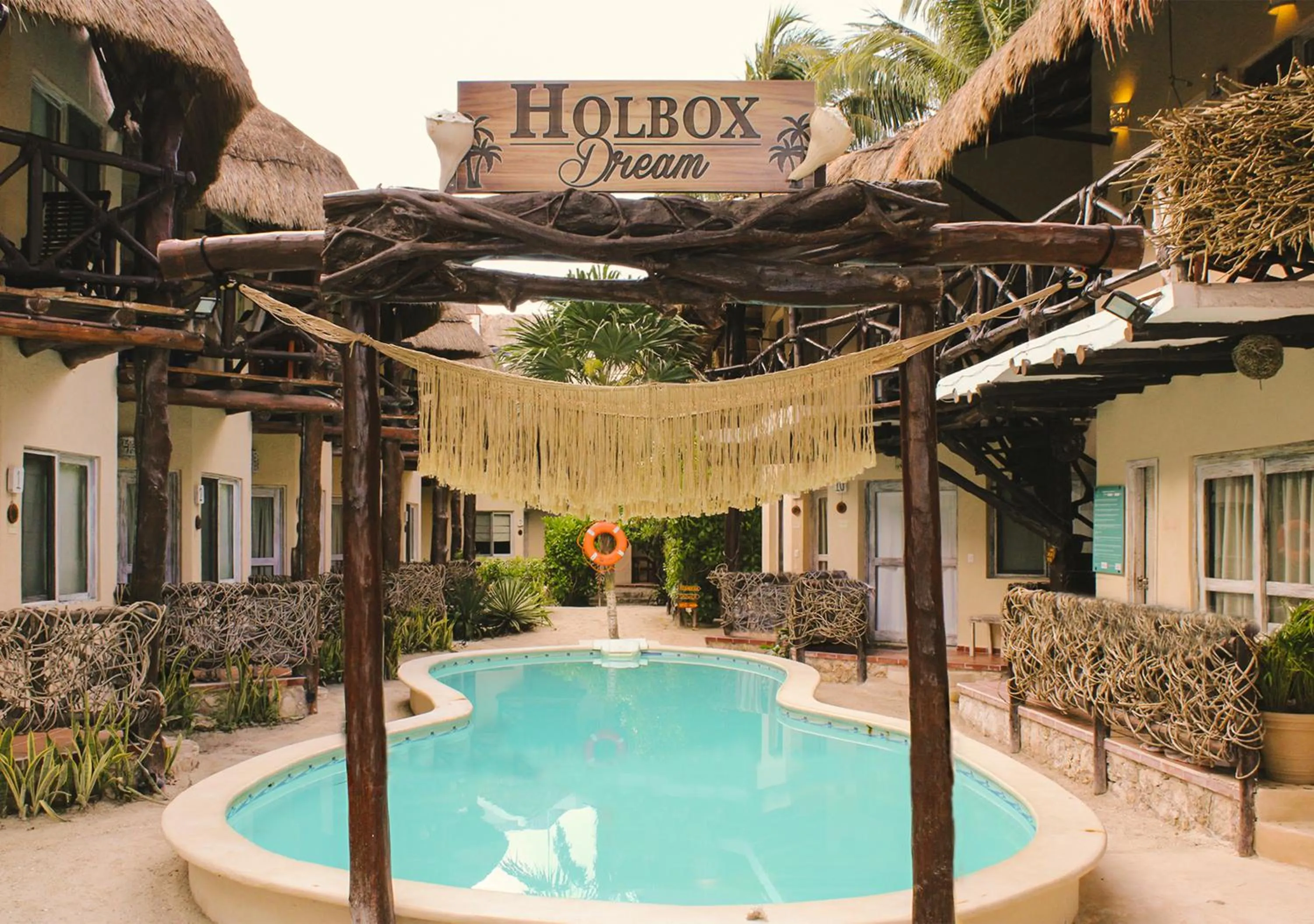 Swimming pool in Holbox Dream Beachfront Hotel