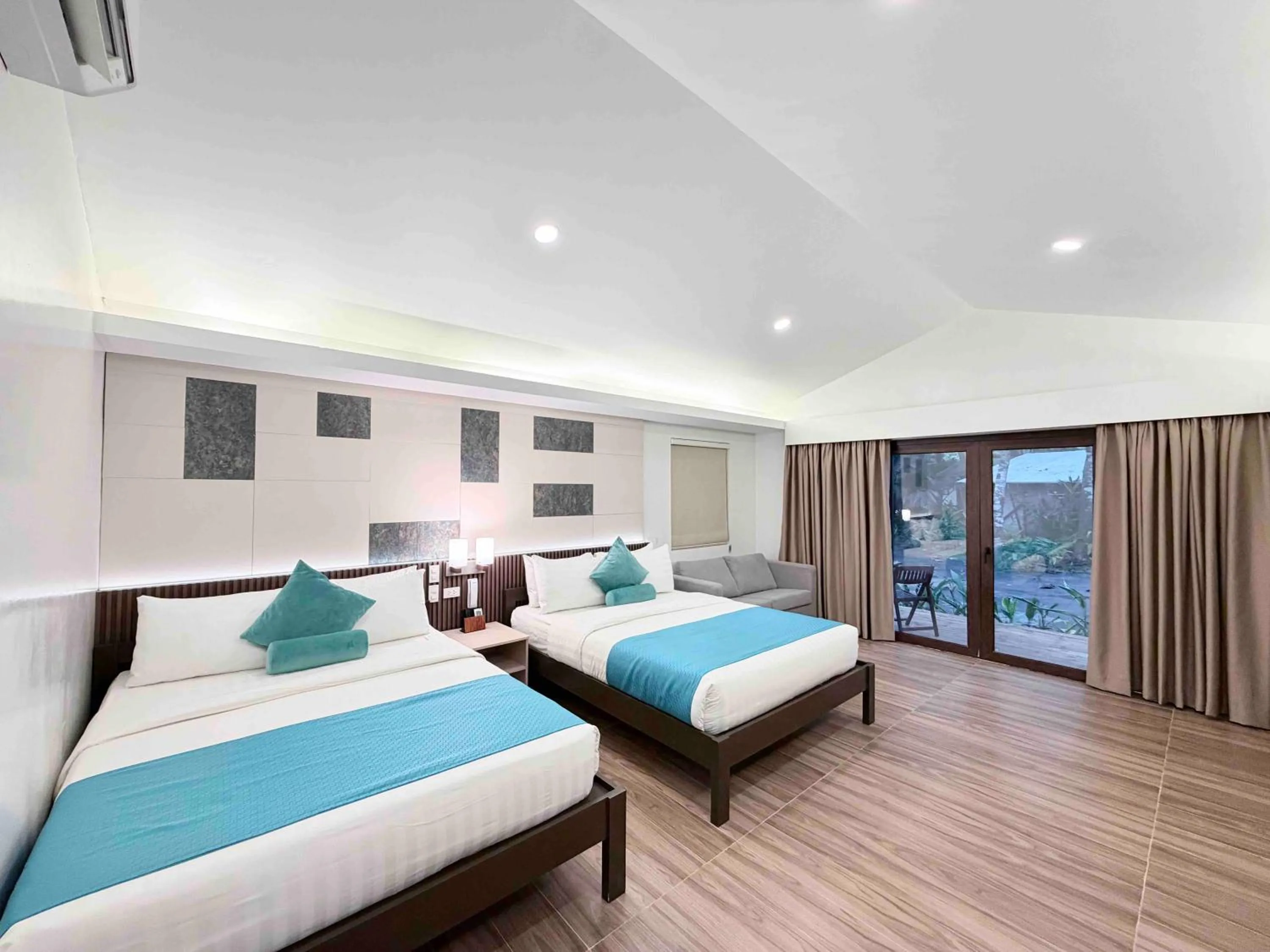 Bedroom, Bed in Solina Beach & Nature Resort