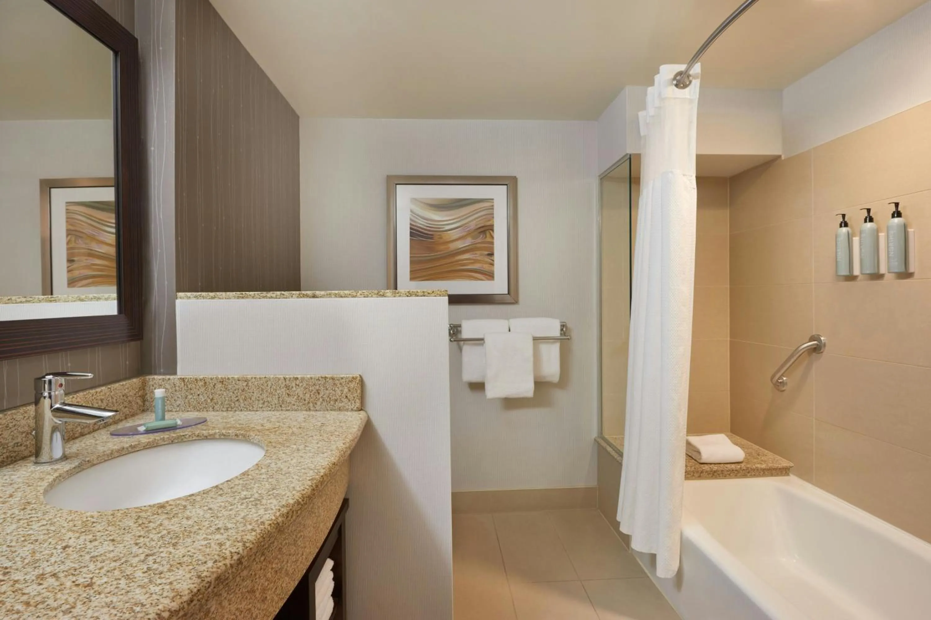 Bathroom in Courtyard by Marriott Kingston Highway 401