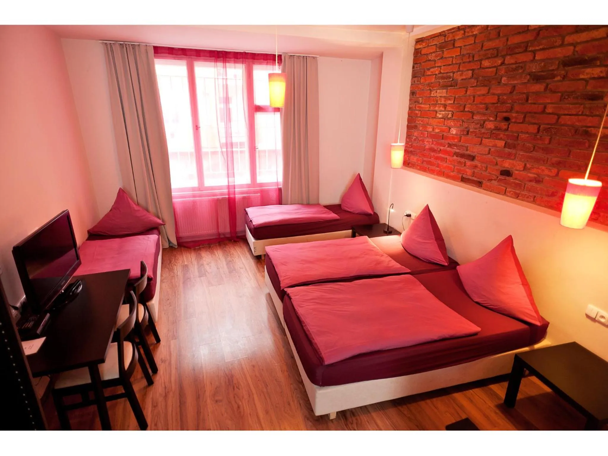 Photo of the whole room, Bed in Hotel PurPur