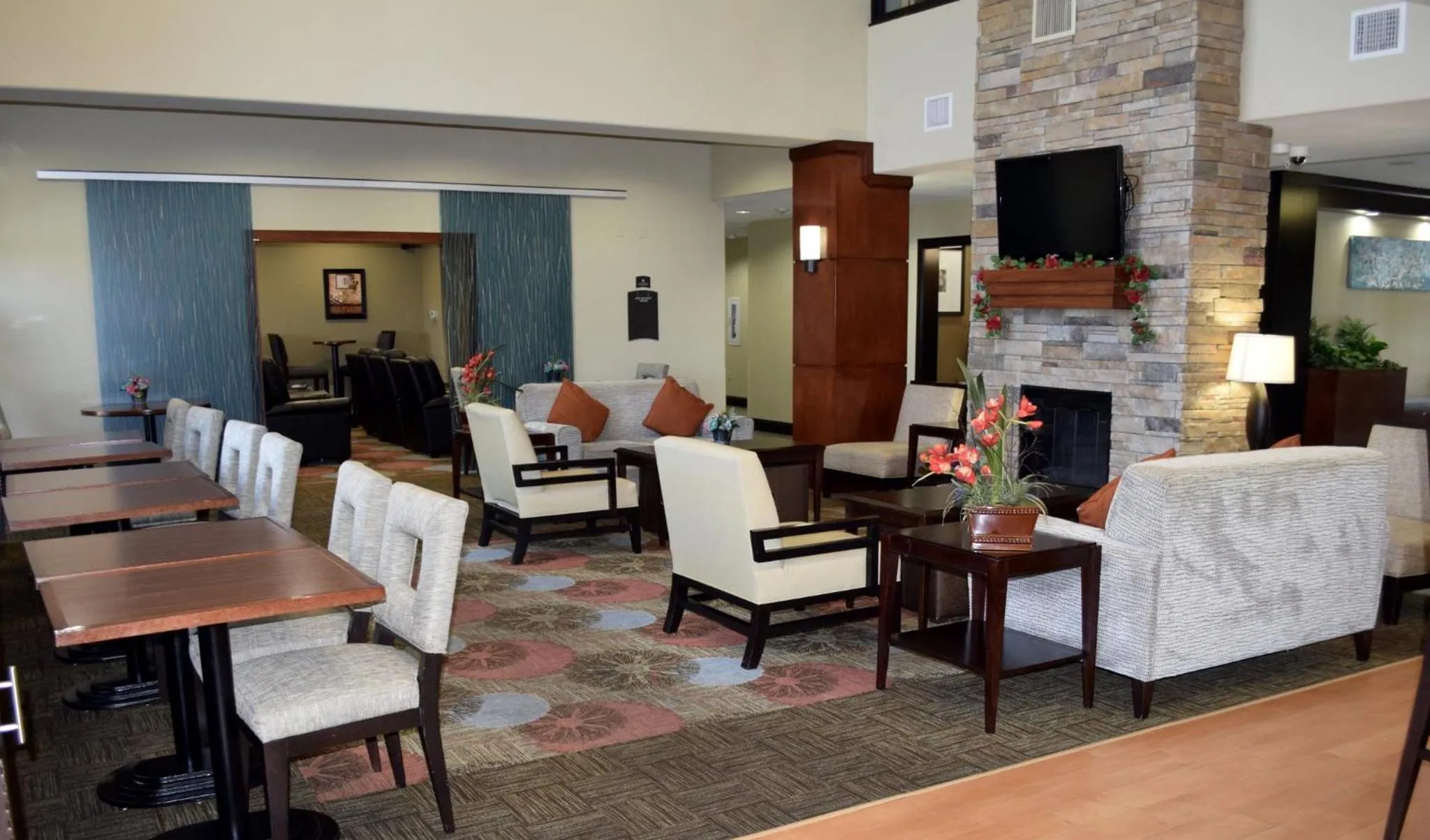 Restaurant/places to eat in Staybridge Suites Houston Stafford - Sugar Land by IHG