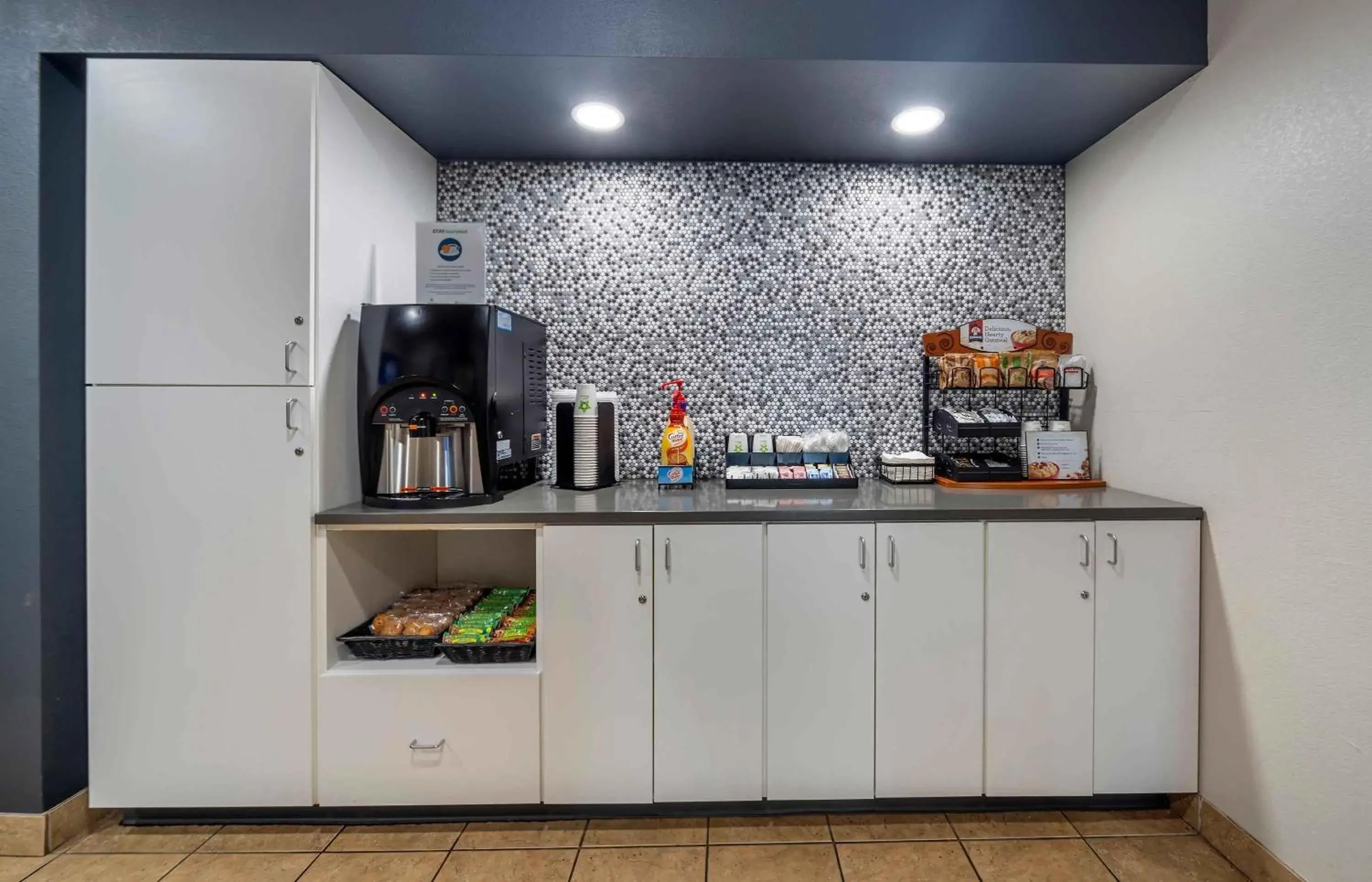 Breakfast in Extended Stay America Suites - Lawton - Fort Sill Breakfast in Extended Stay America Suites - Lawton - Fort Sill