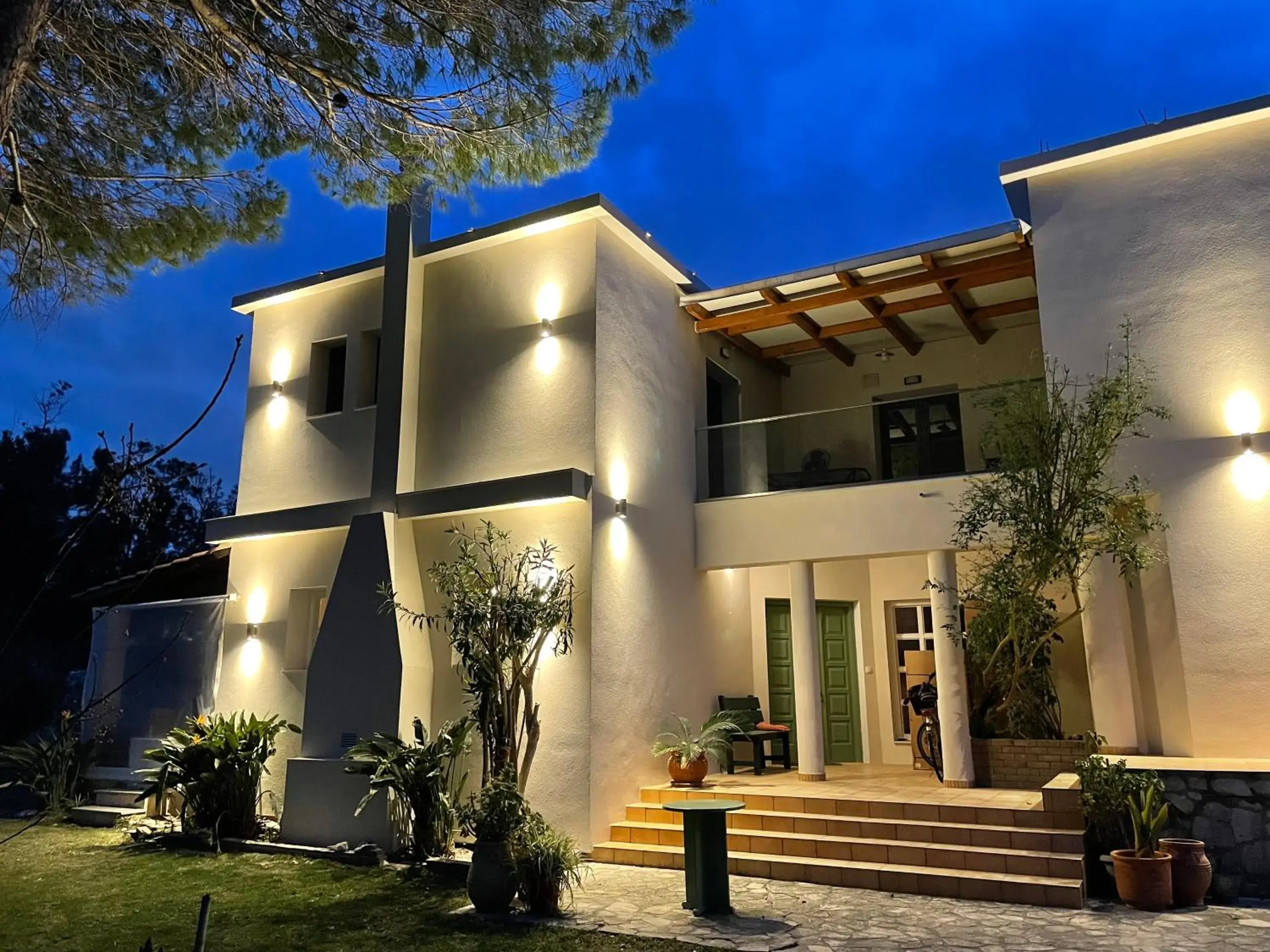 Andromahi Apartments & Suites Andromahi Apartments & Suites