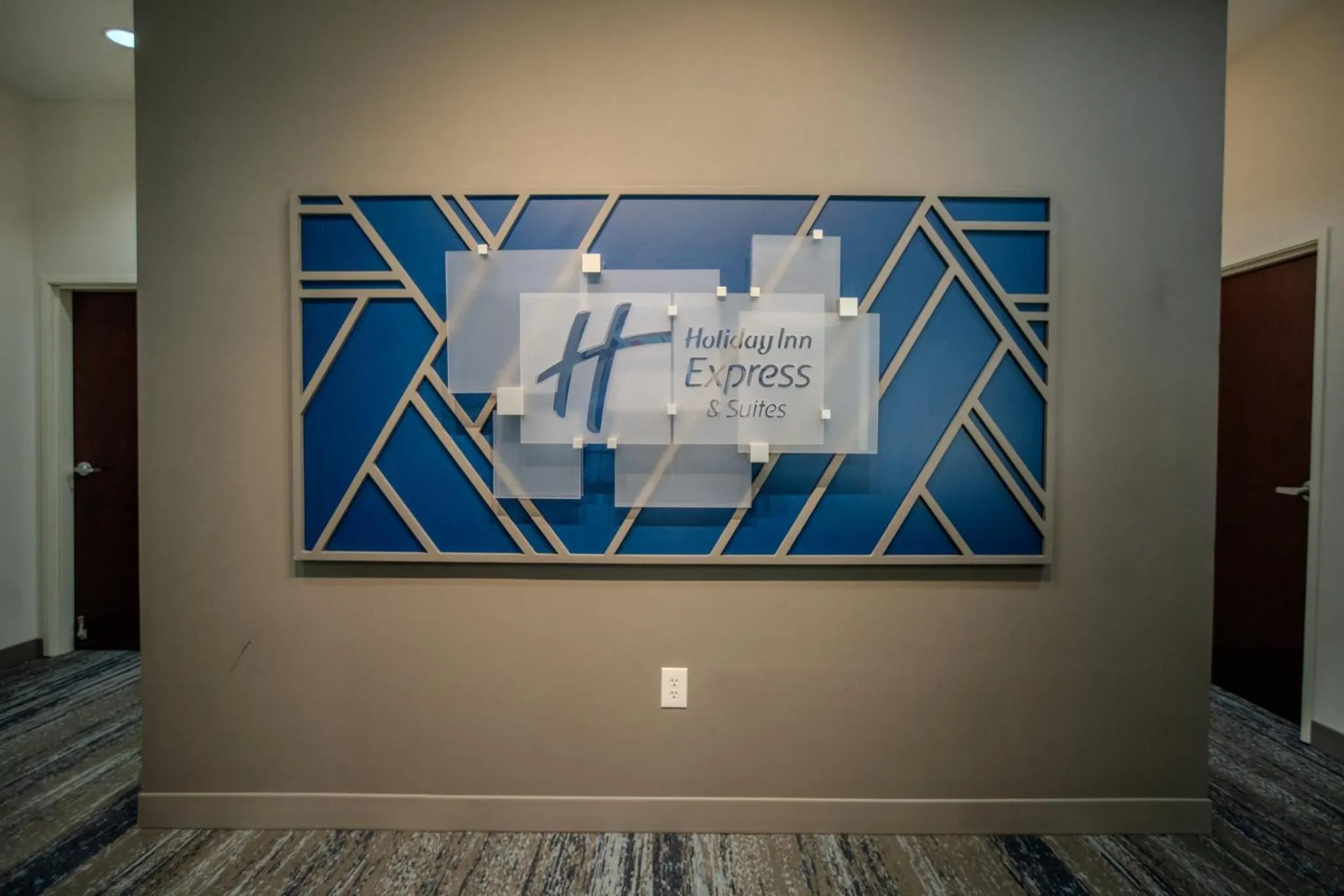 Property building in Holiday Inn Express & Suites Cleveland by IHG