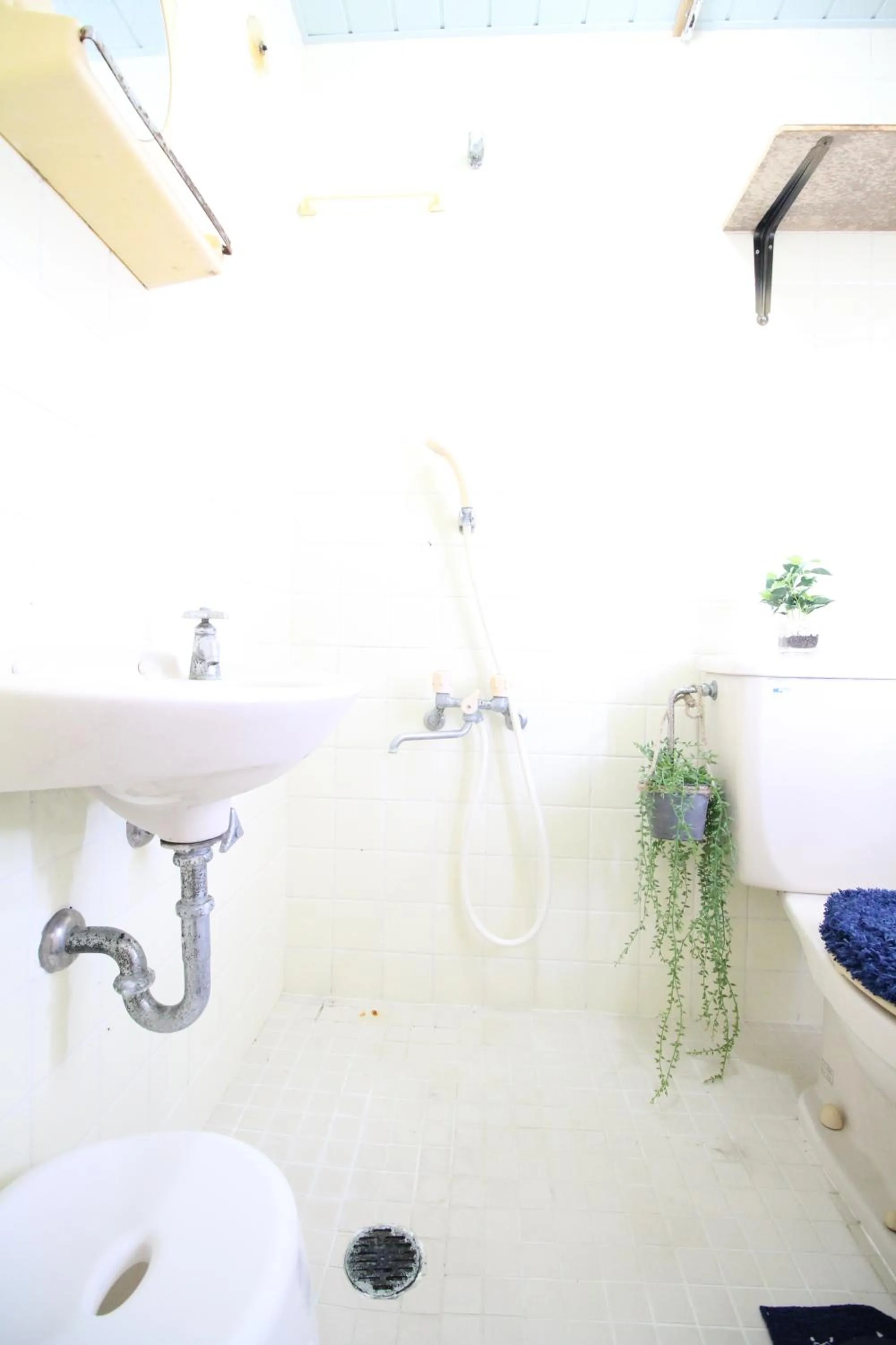 Shower in Azami 7 Miyakojima