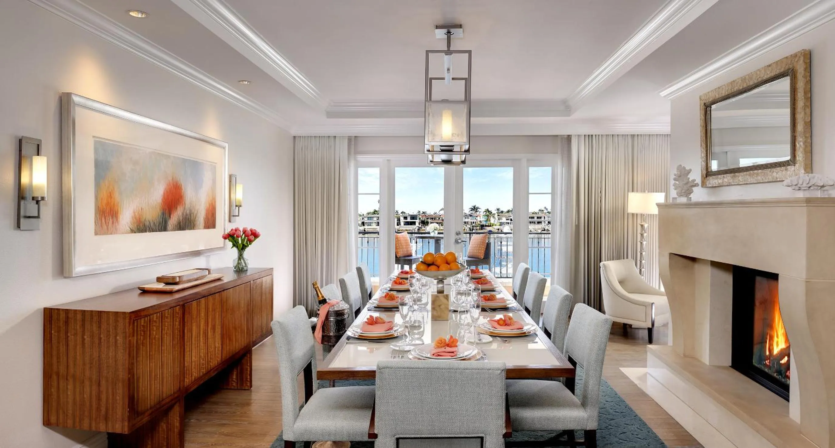 Dining area in Balboa Bay Resort