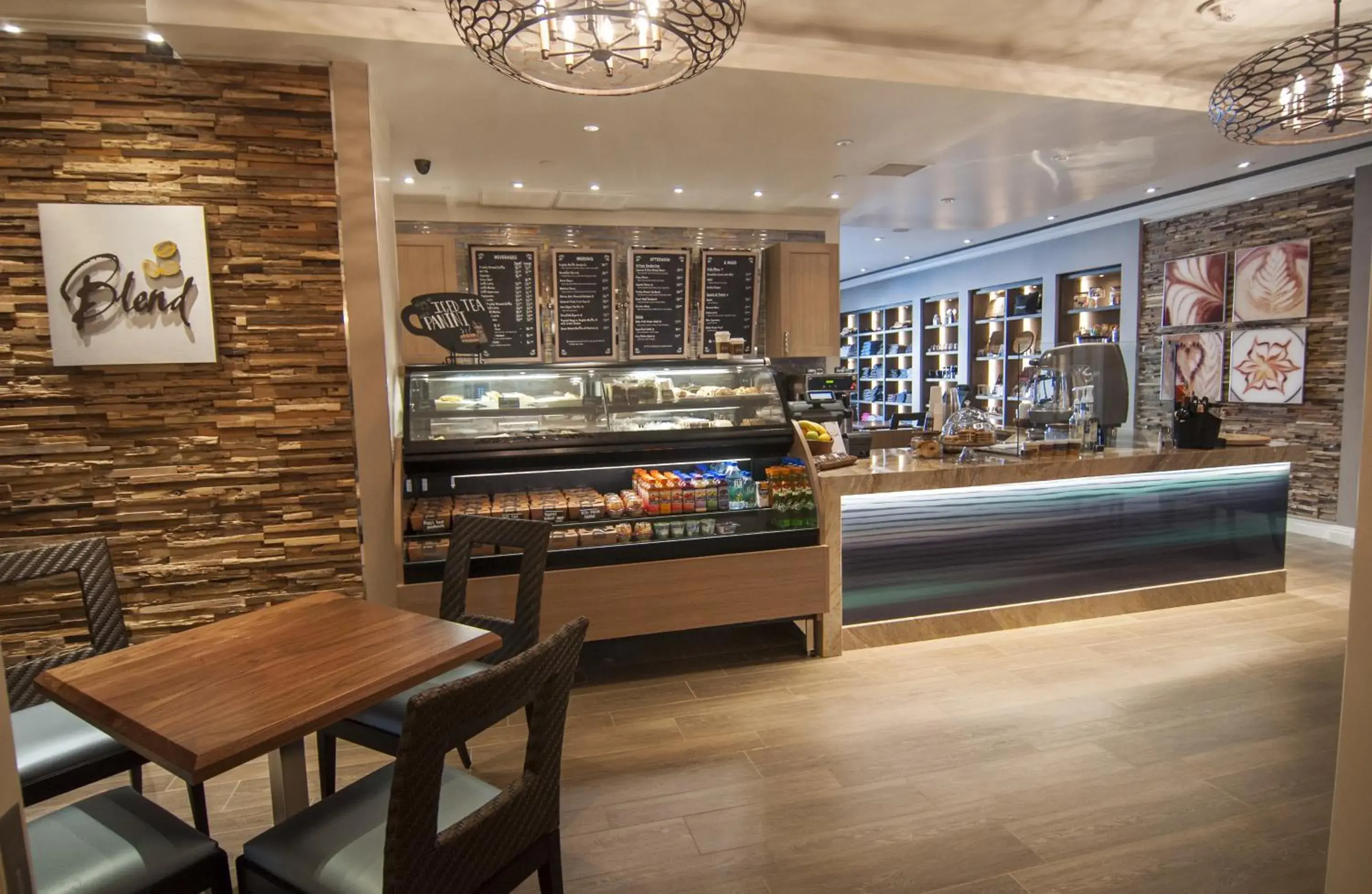 Restaurant/places to eat in Balboa Bay Resort Restaurant/places to eat in Balboa Bay Resort