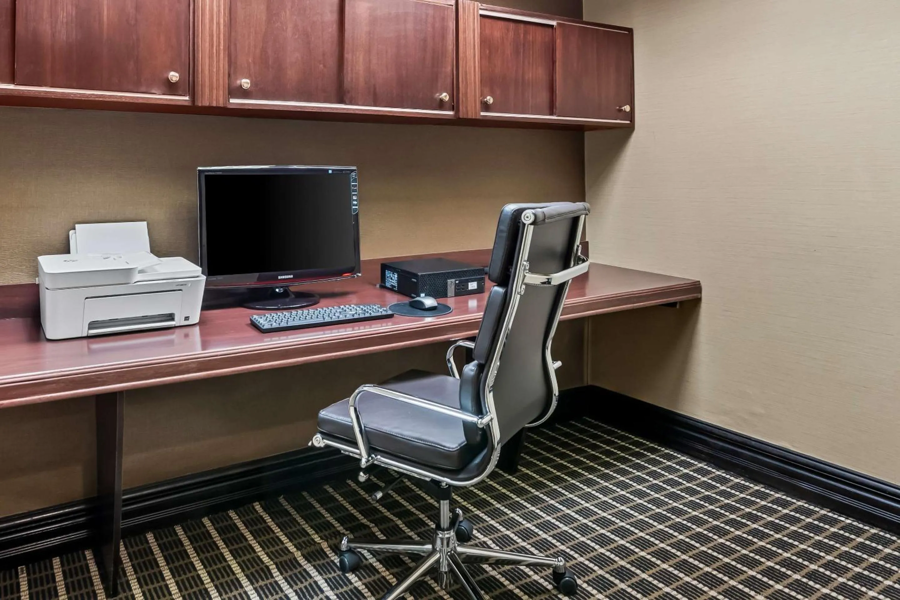 Business facilities in Comfort Inn & Suites Somerset - New Brunswick