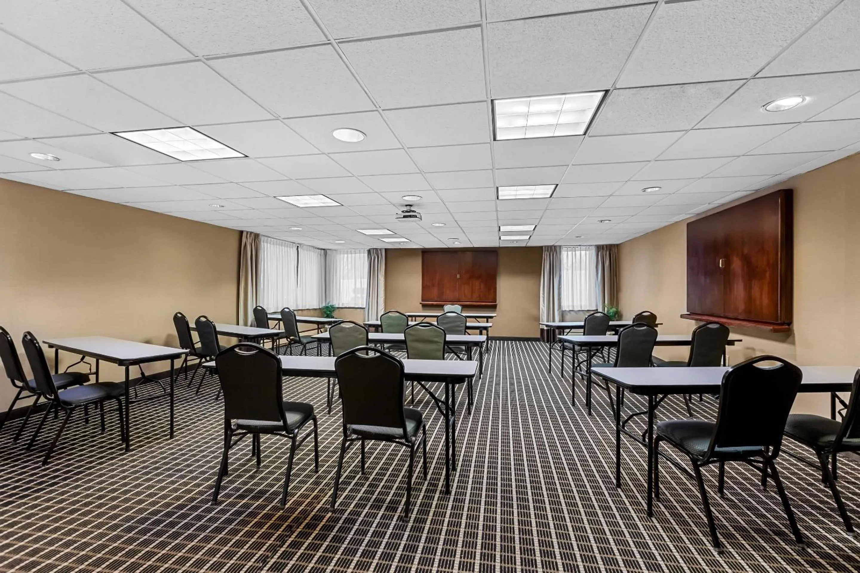 Meeting/conference room in Comfort Inn & Suites Somerset - New Brunswick