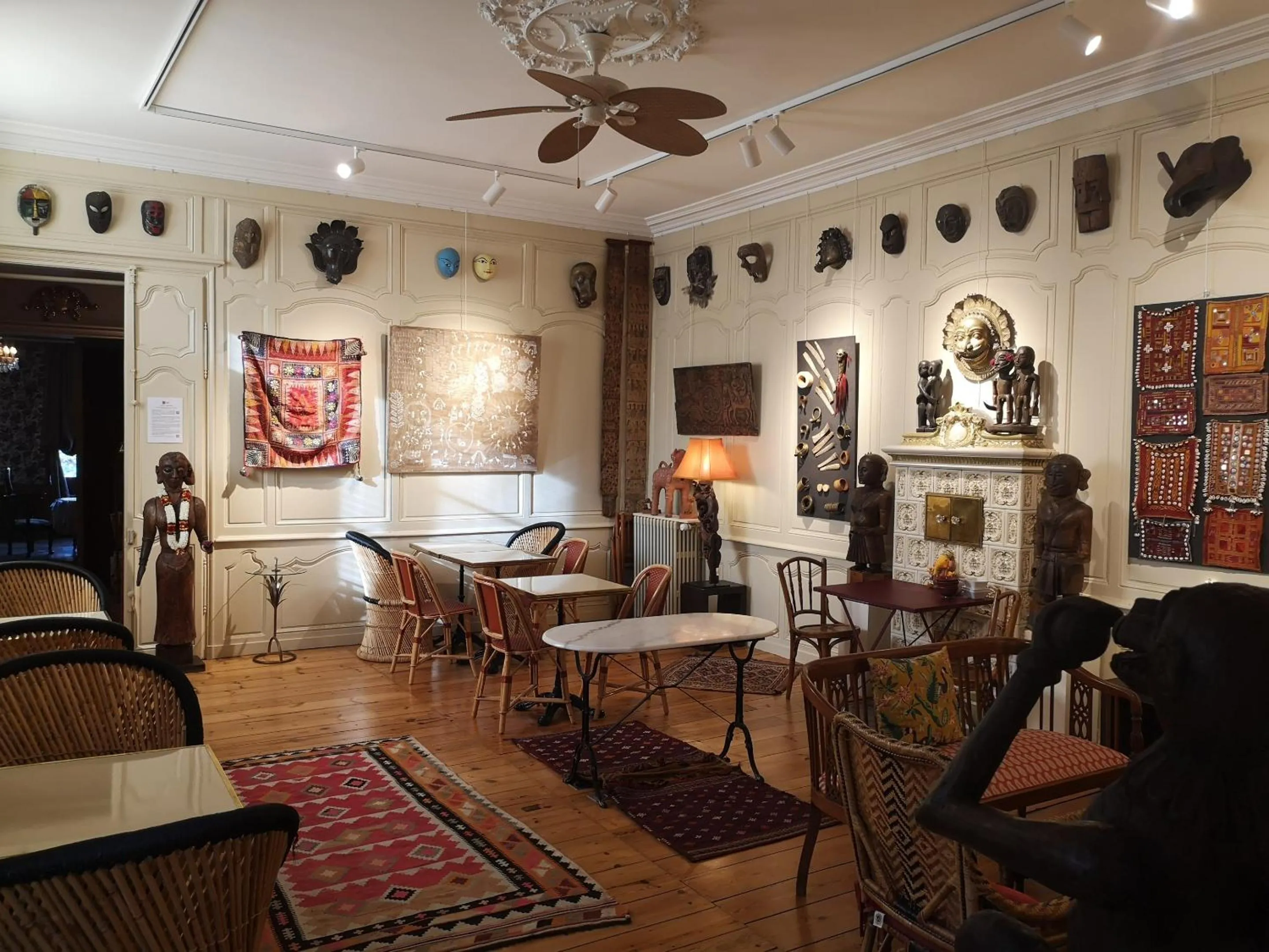 Dining area in La Résidence des Indes