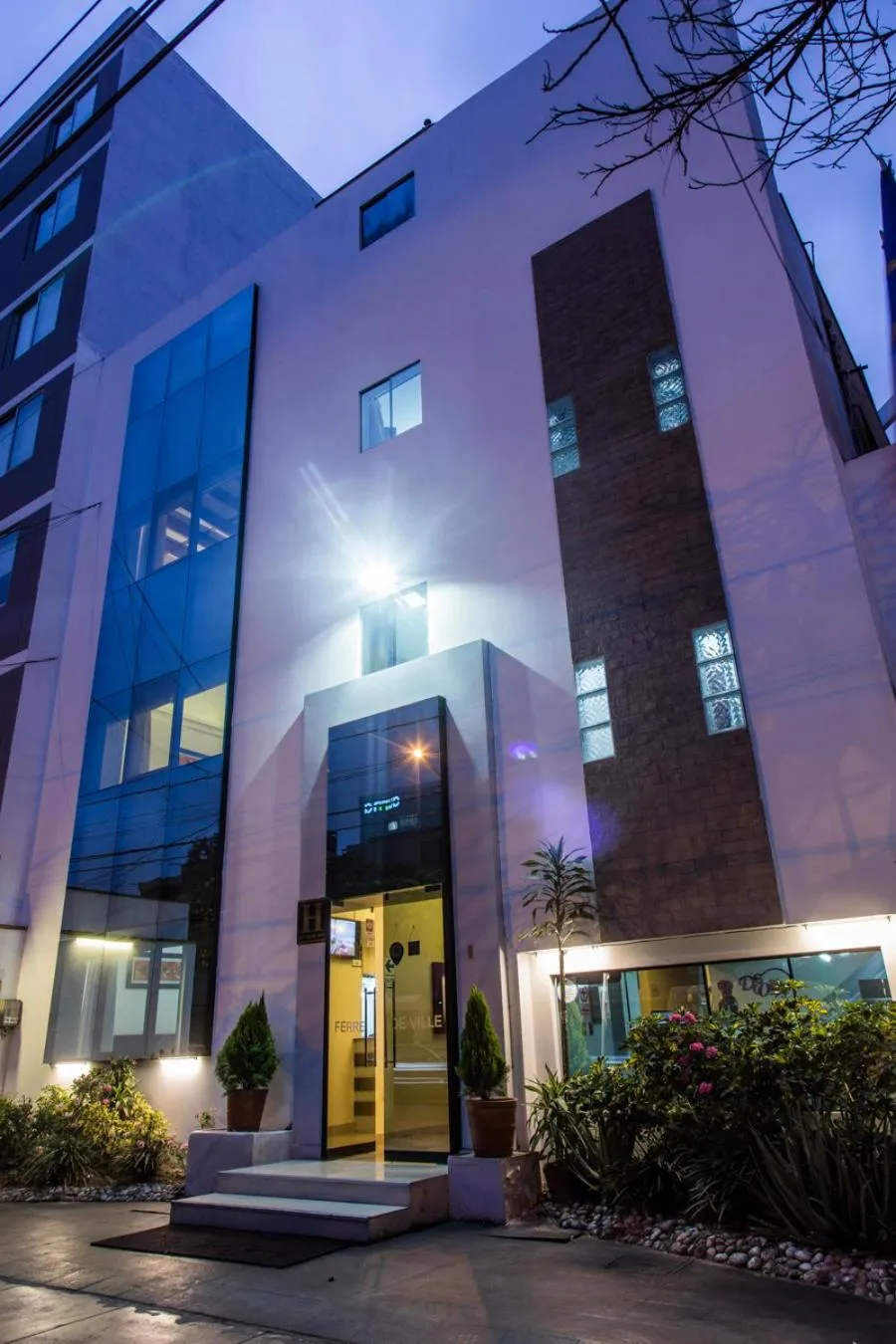 Facade/entrance in Hotel Ferré De Ville