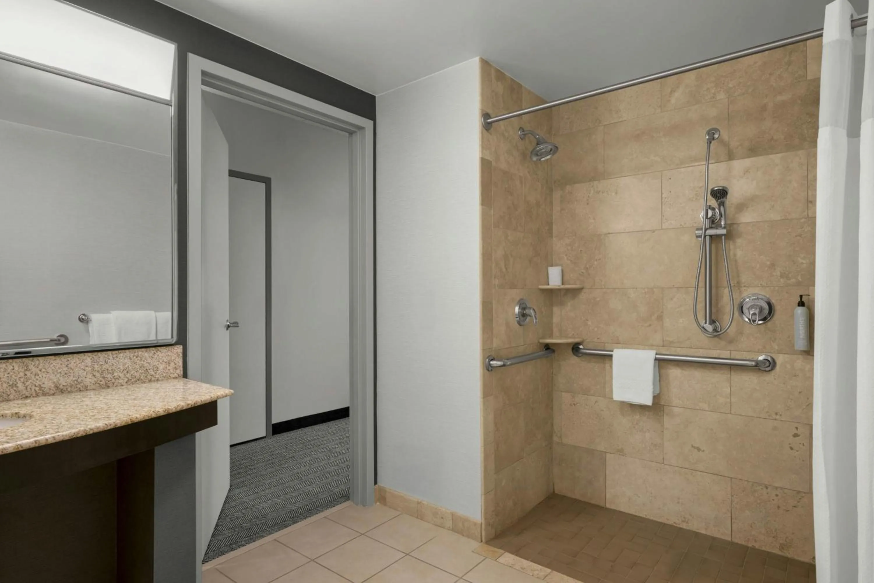 Bathroom in Courtyard Pittsburgh Settlers Ridge/Robinson Township