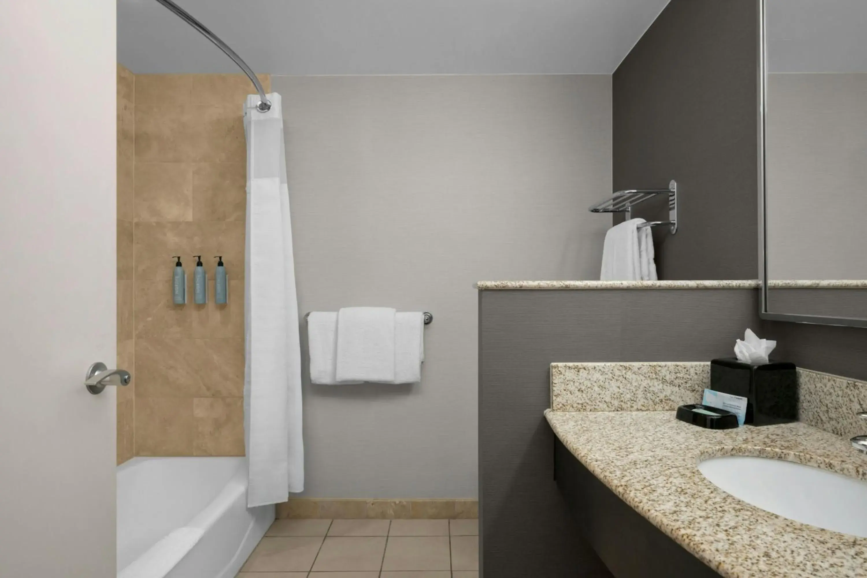 Queen Room with Two Queen Beds in Courtyard Pittsburgh Settlers Ridge/Robinson Township Queen Room with Two Queen Beds in Courtyard Pittsburgh Settlers Ridge/Robinson Township