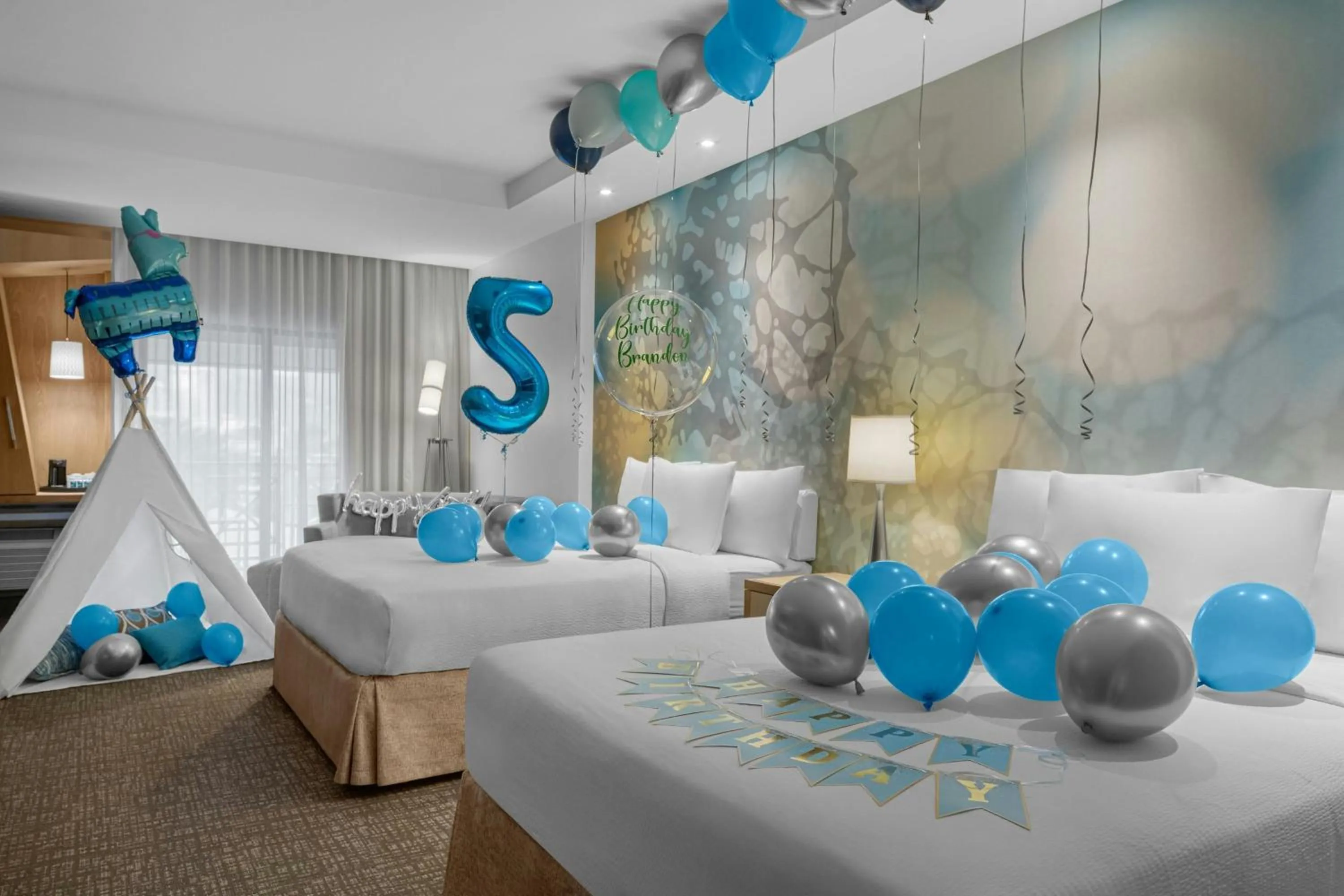 Photo of the whole room, Bed in Courtyard by Marriott Port of Spain