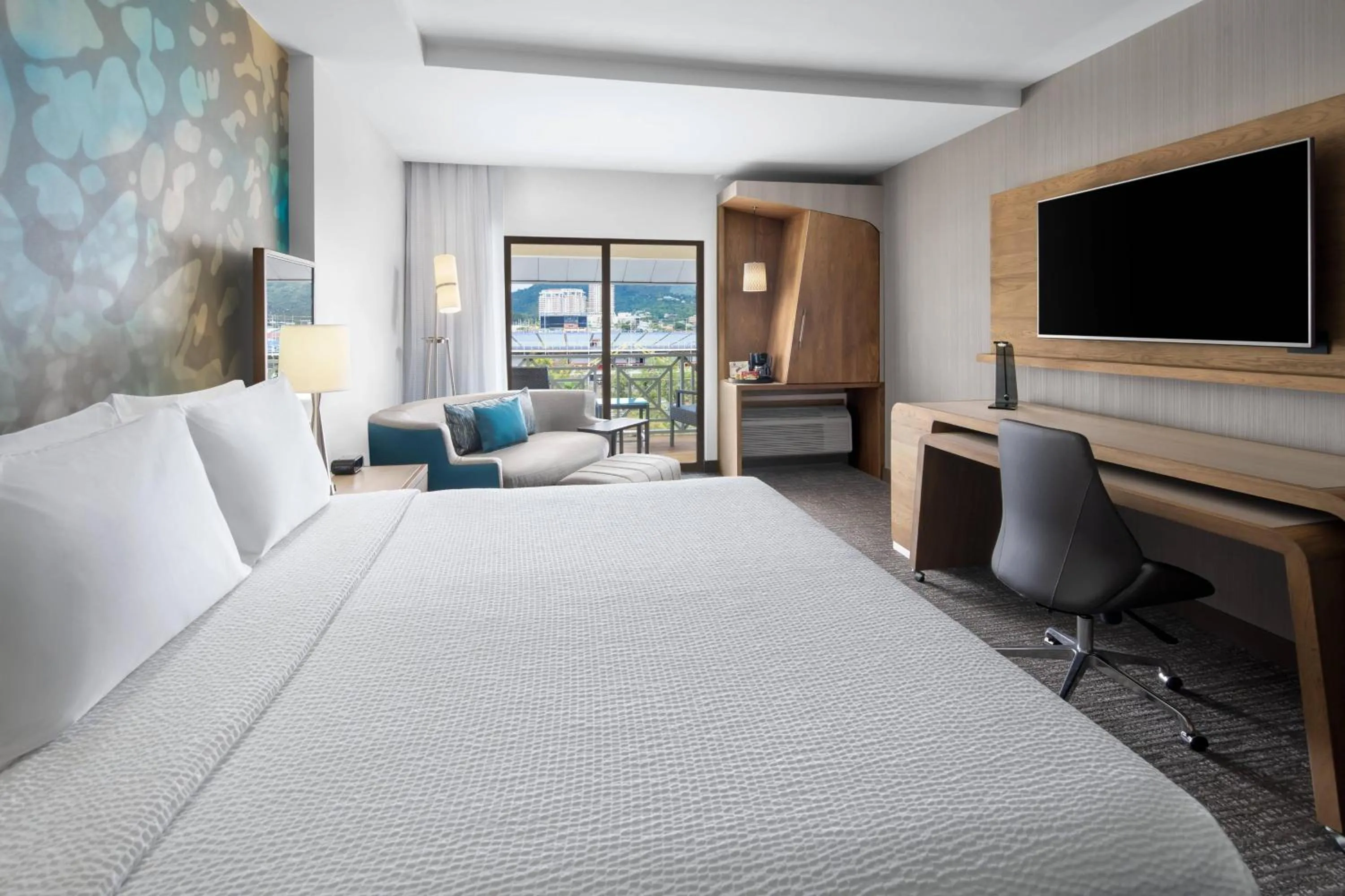 Photo of the whole room, Bed in Courtyard by Marriott Port of Spain