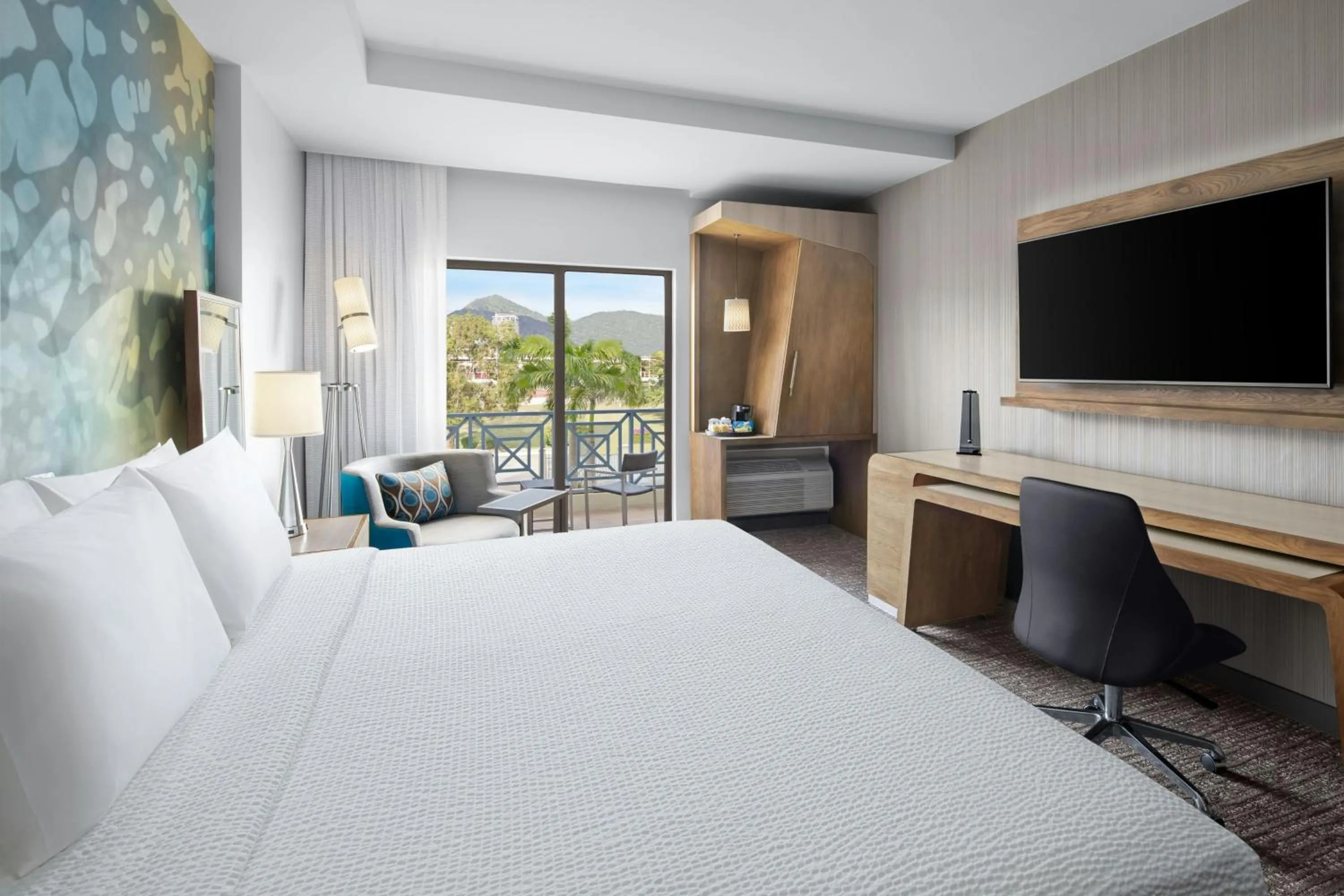 Photo of the whole room, Bed in Courtyard by Marriott Port of Spain