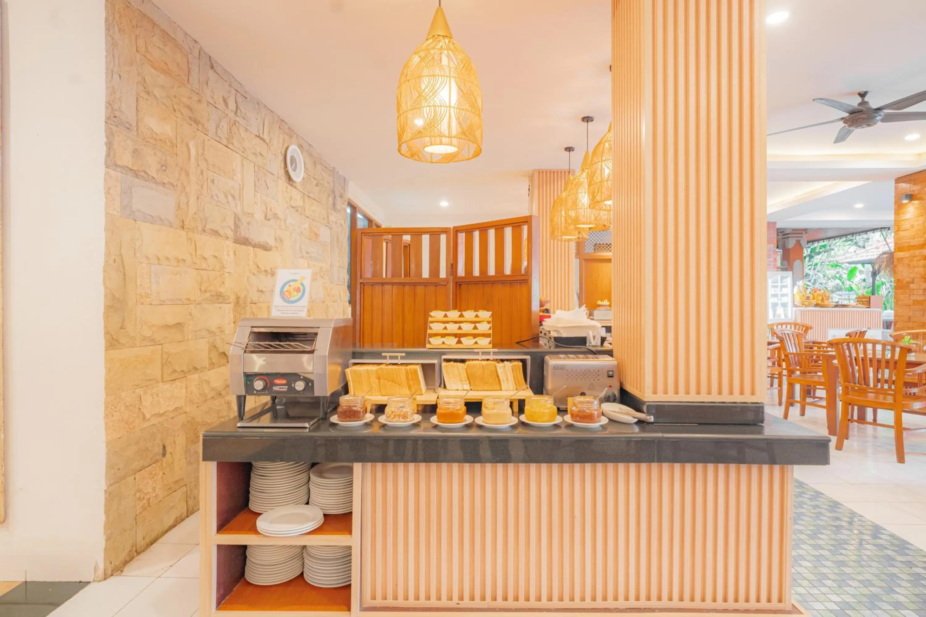 Restaurant/places to eat in Wina Holiday Villa Kuta Bali