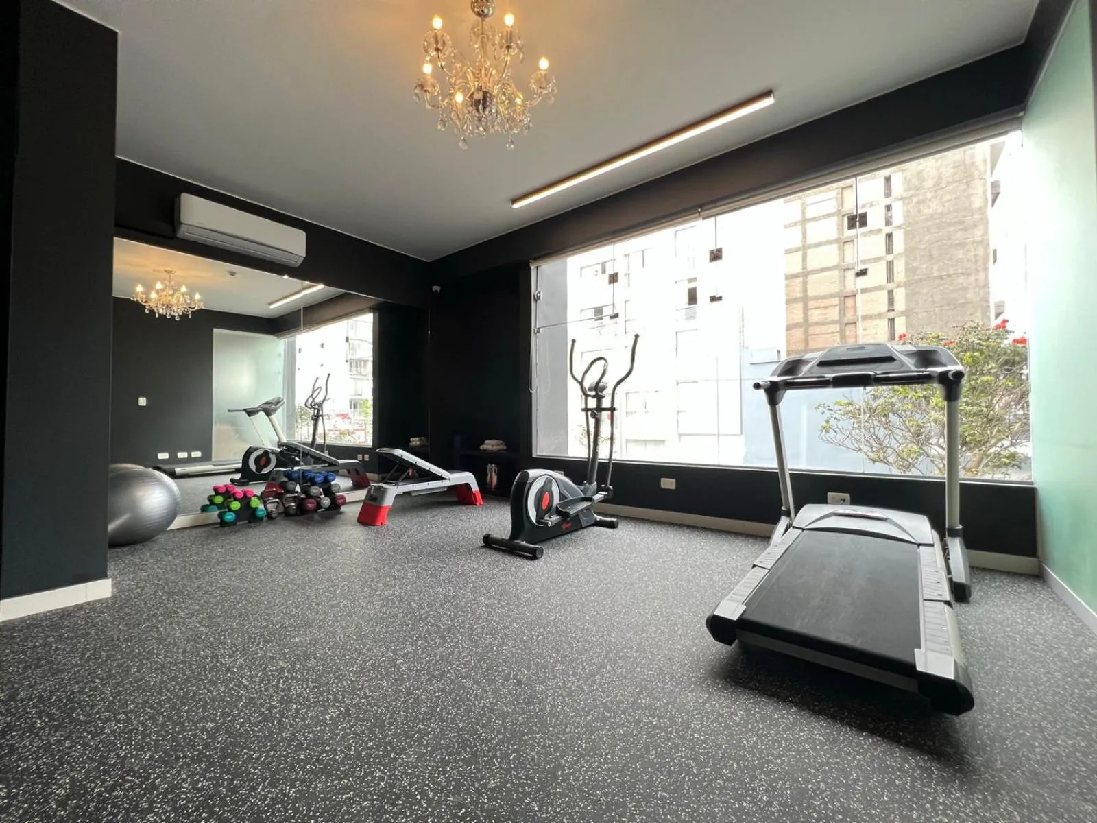 Fitness centre/facilities in Habitat Hotel