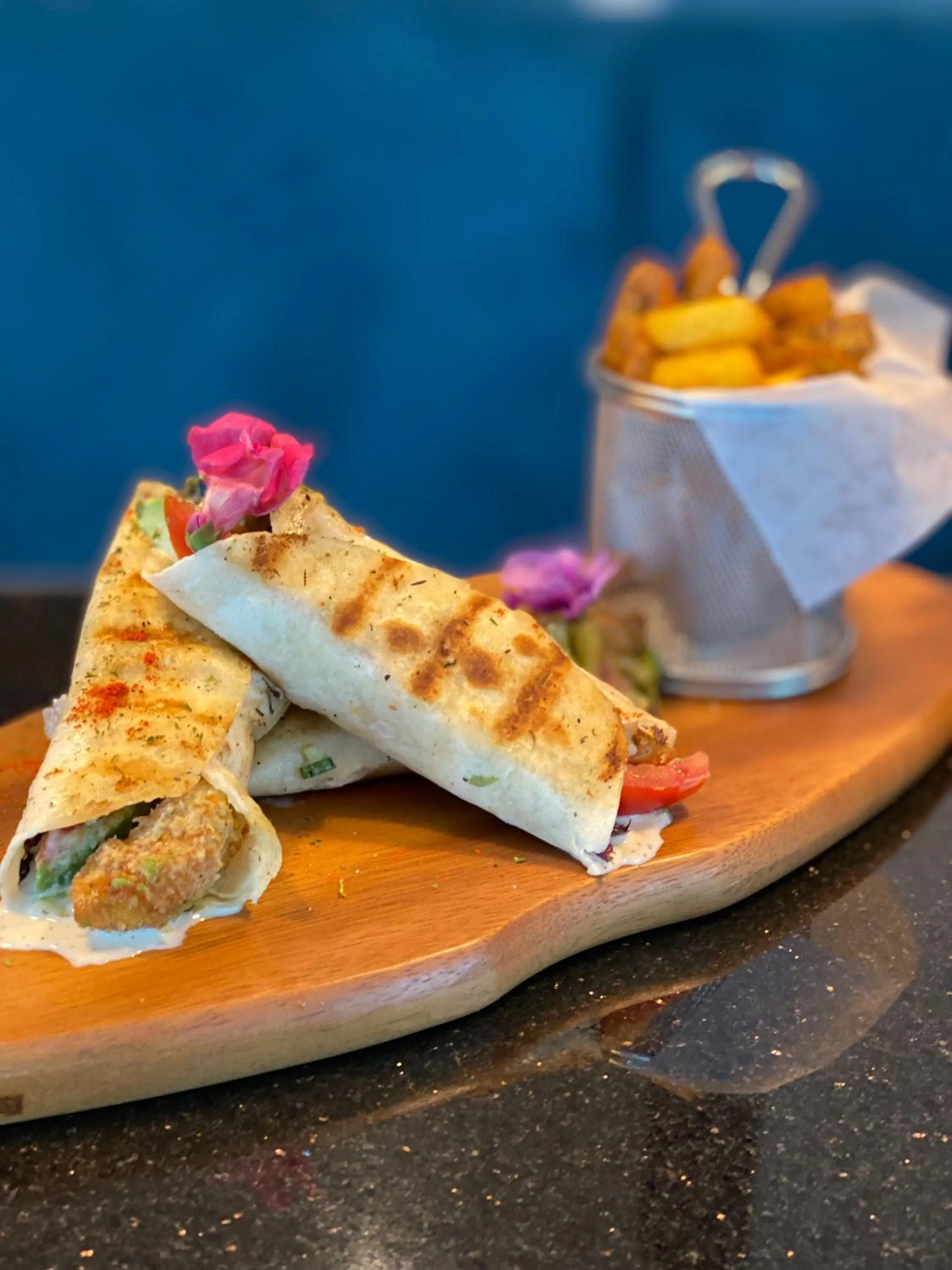 Food and drinks in Habitat Hotel