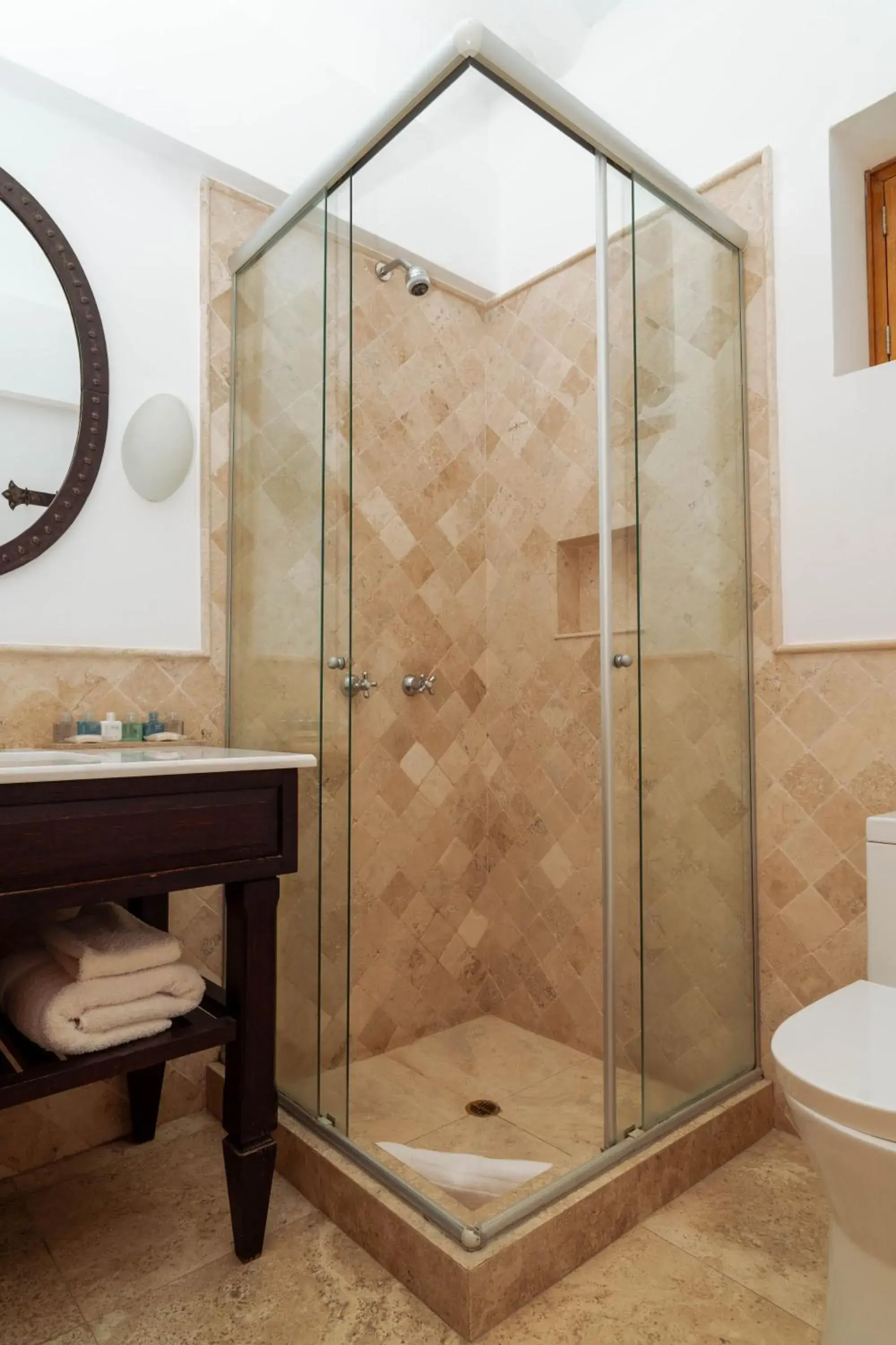 Bathroom in Hotel La Casona De Yucay Valle Sagrado Bathroom in Hotel La Casona De Yucay Valle Sagrado