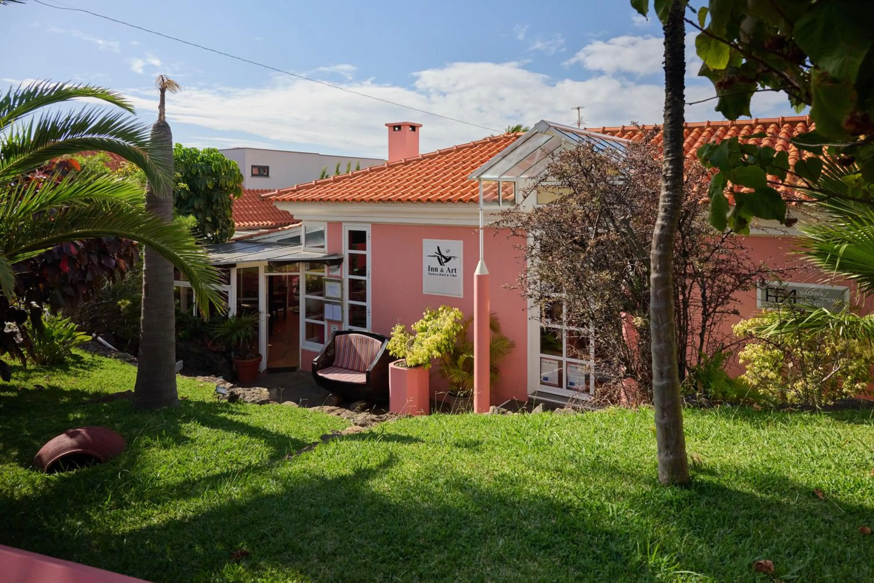 Property building in Inn & Art Madeira