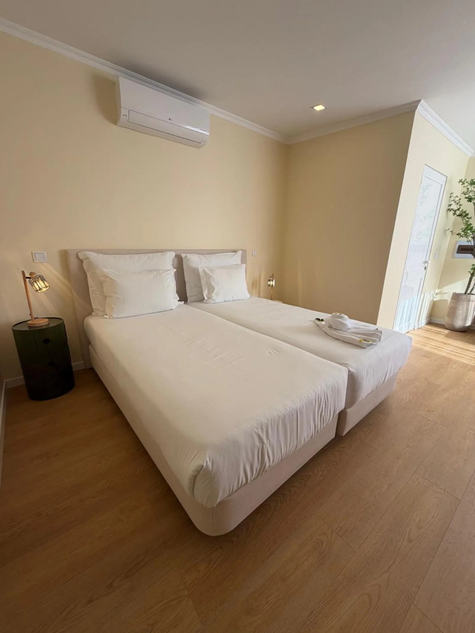 Bed in Inn & Art Madeira