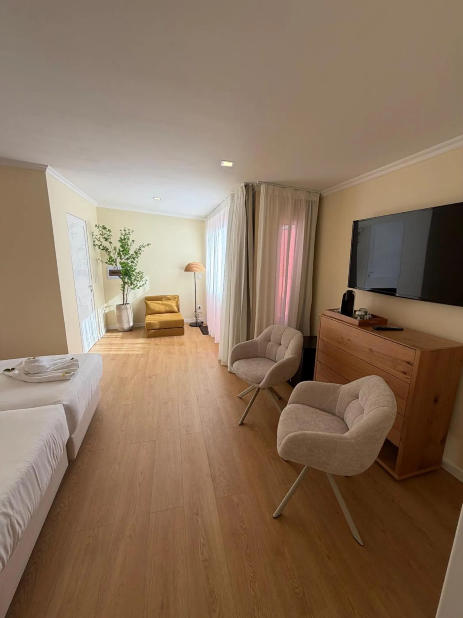 Bed in Inn & Art Madeira