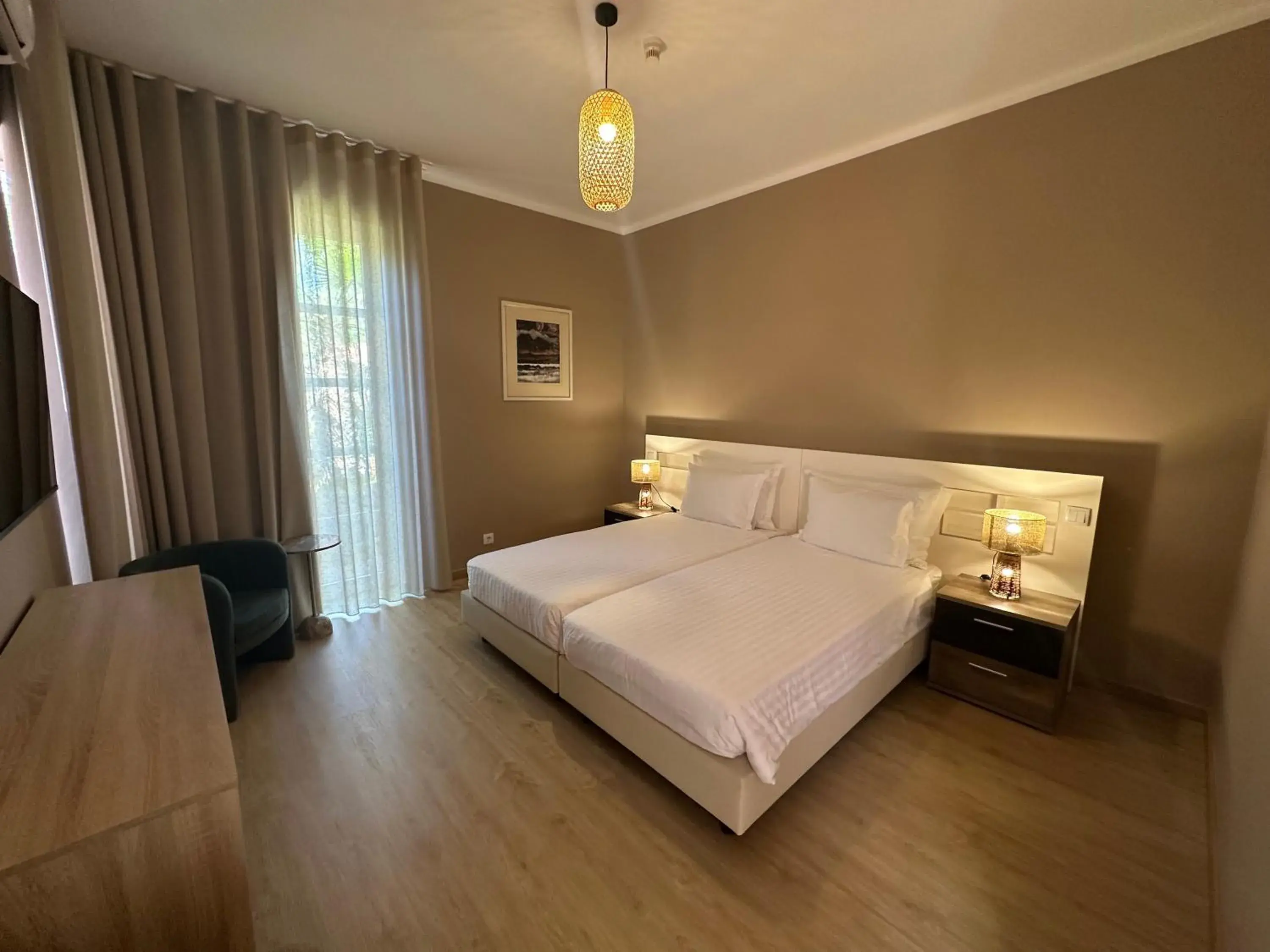 Photo of the whole room, Bed in Inn & Art Madeira Photo of the whole room, Bed in Inn & Art Madeira