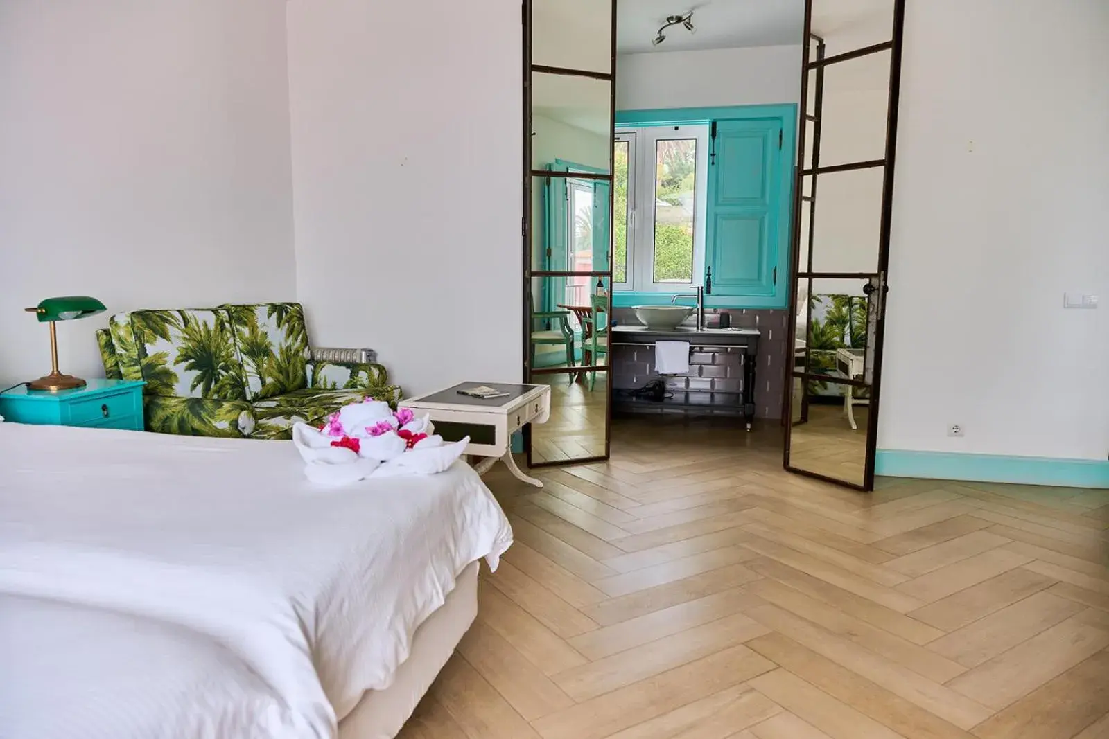 Photo of the whole room, Bed in Inn & Art Madeira Photo of the whole room, Bed in Inn & Art Madeira