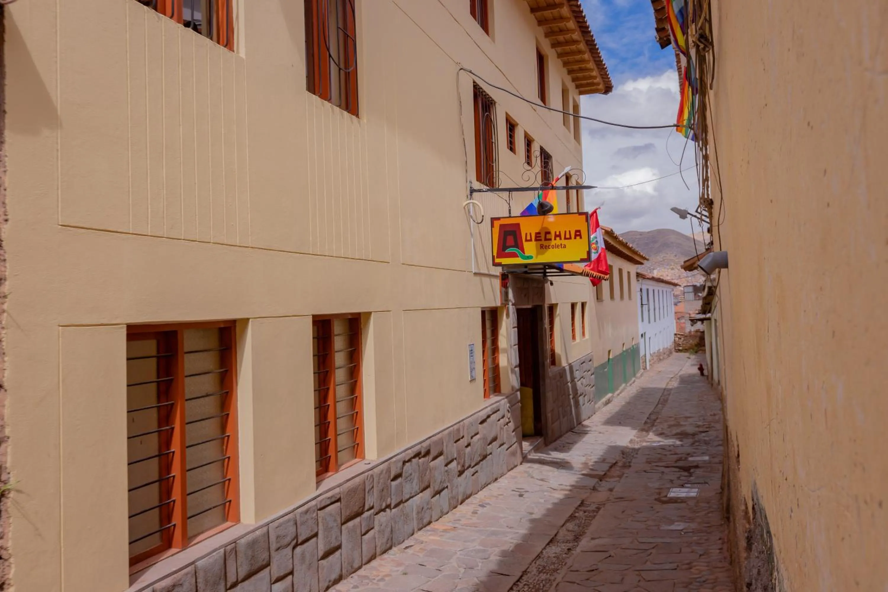 Property building in Quechua Hostal Recoleta