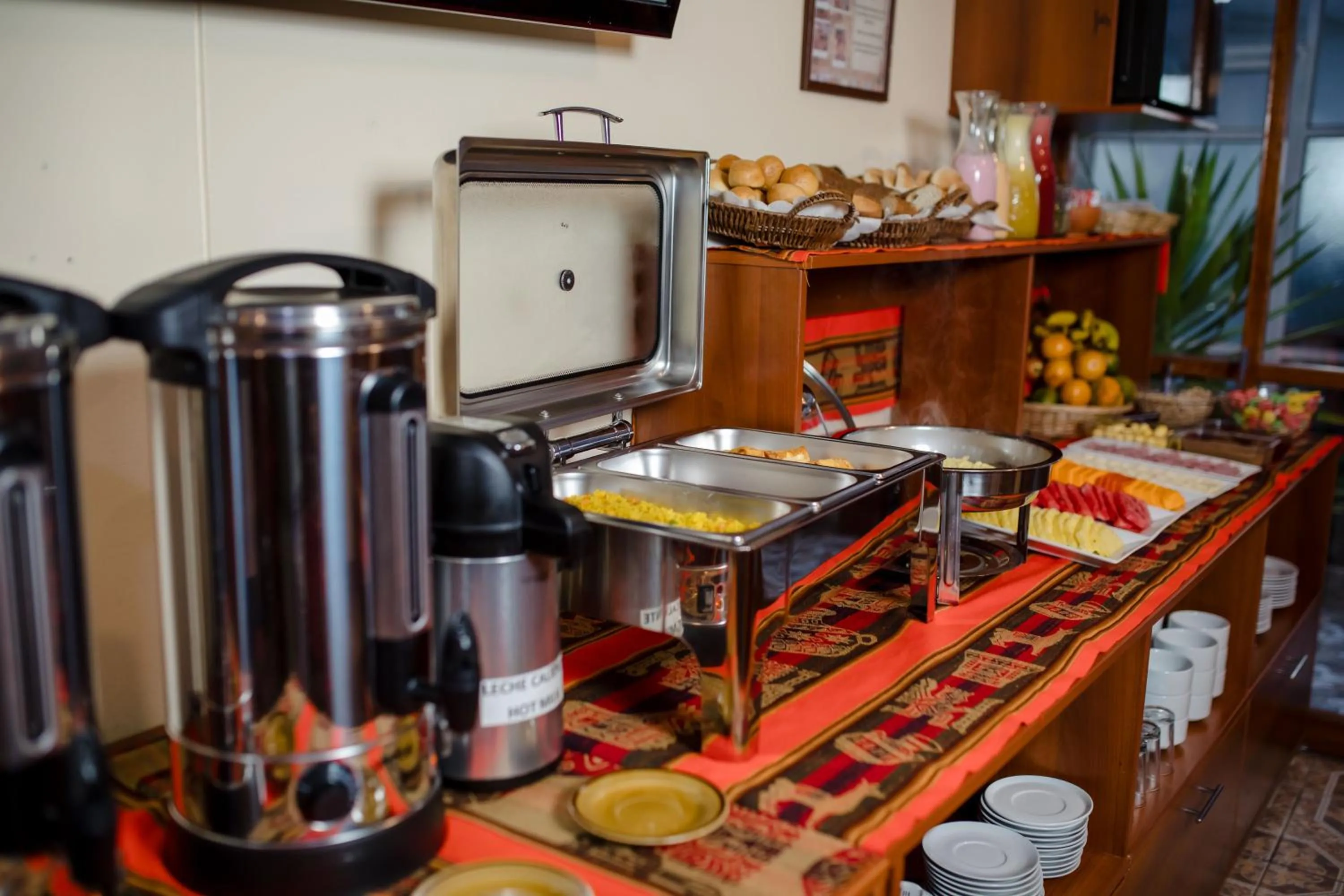 Breakfast in Quechua Hostal Recoleta