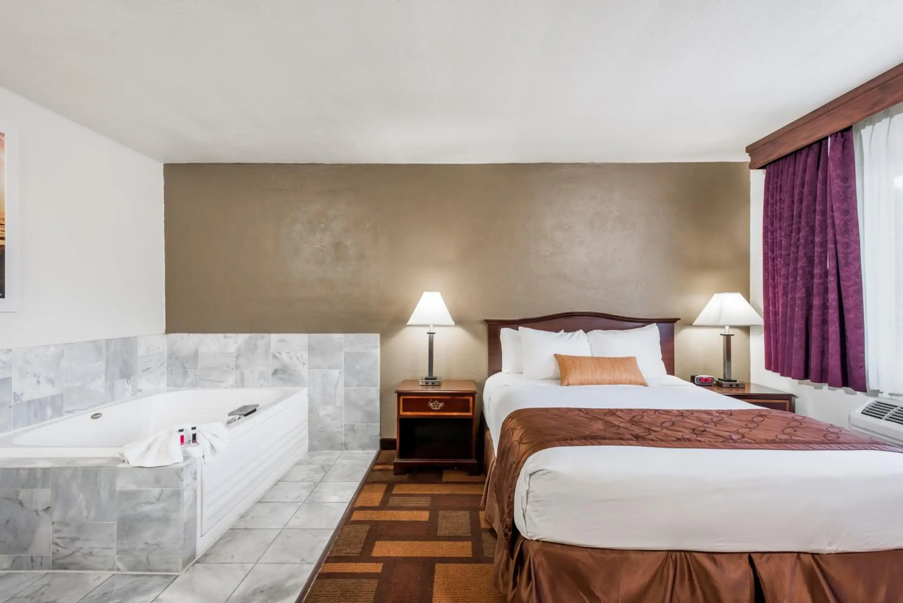 Photo of the whole room, Bed in Days Inn & Suites by Wyndham Lodi Photo of the whole room, Bed in Days Inn & Suites by Wyndham Lodi