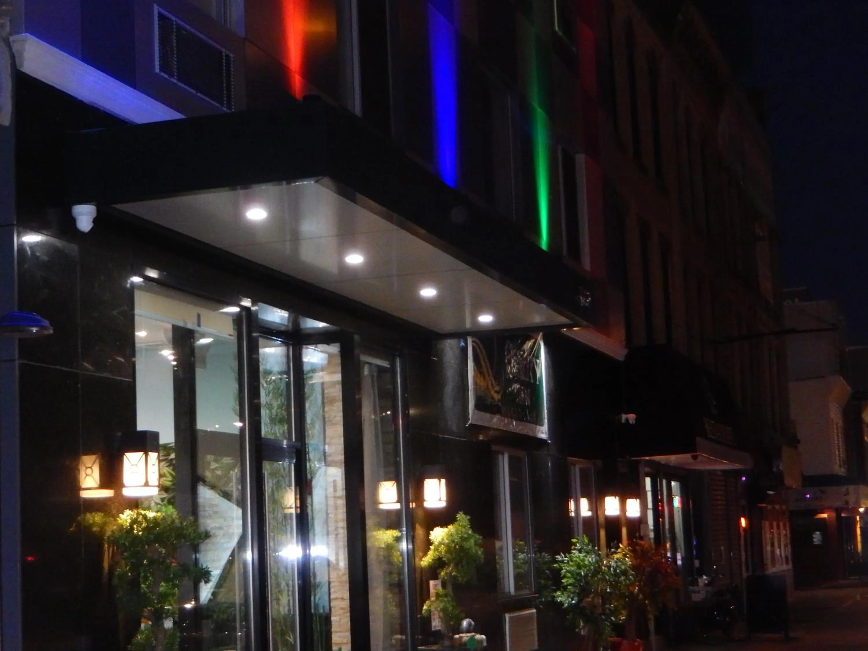 Facade/entrance in Quality Inn near Sunset Park