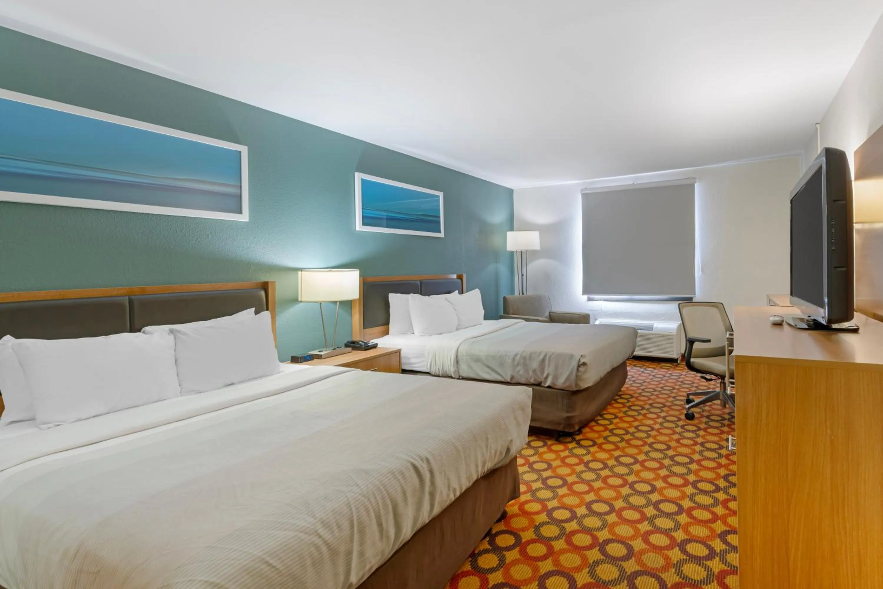 Bed in Quality Inn Enola - Harrisburg