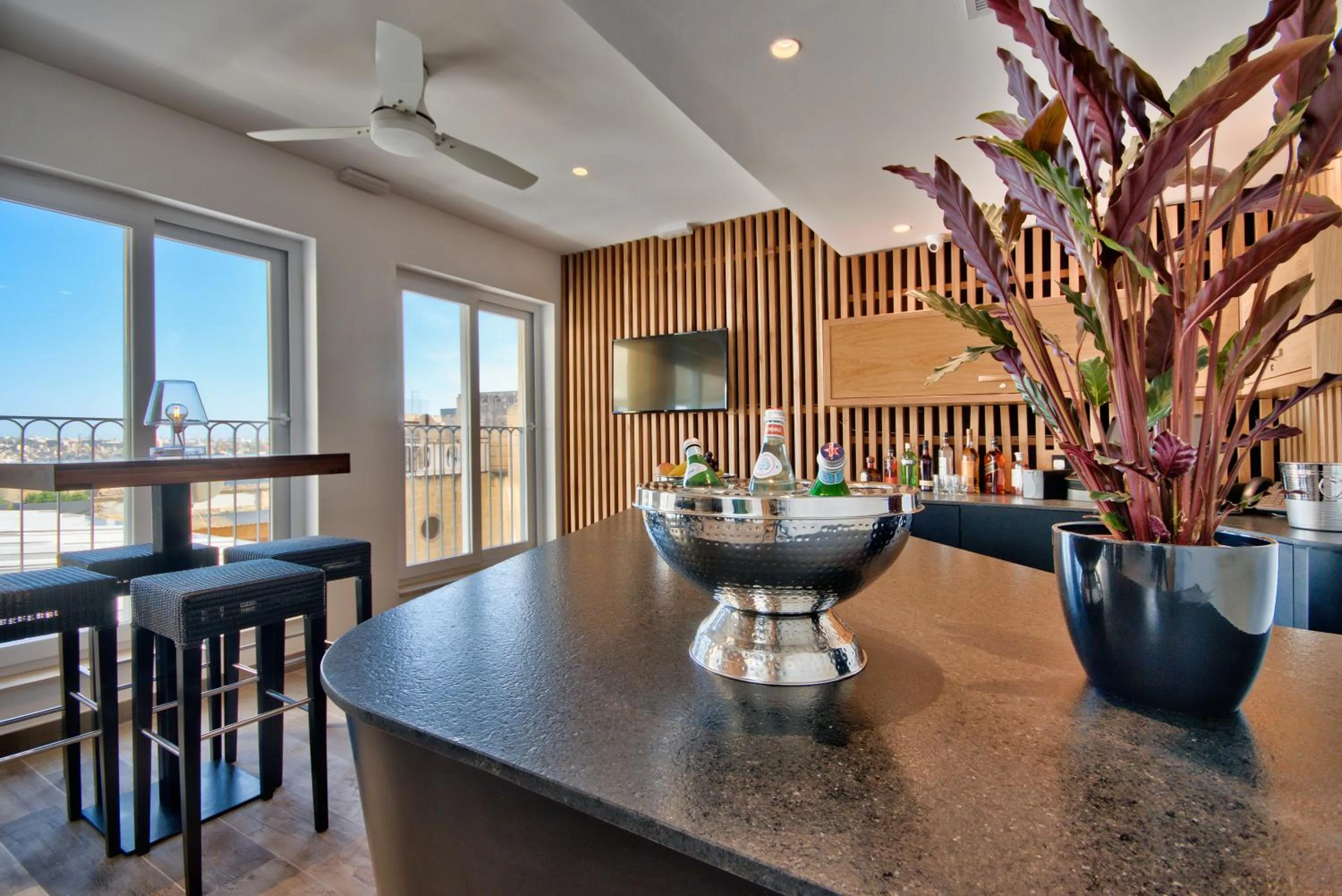 Lounge or bar in 66 Saint Paul's & Spa