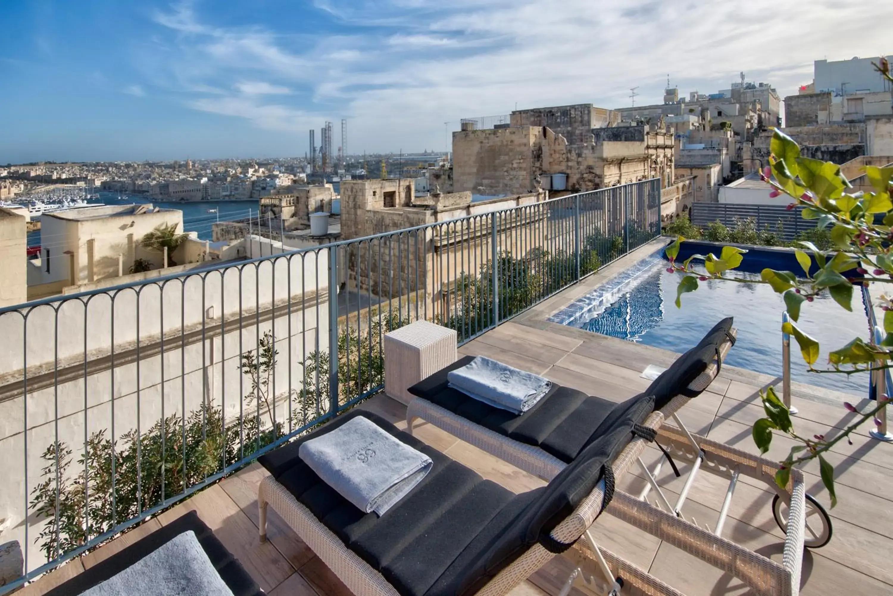 Pool view in 66 Saint Paul's & Spa Pool view in 66 Saint Paul's & Spa