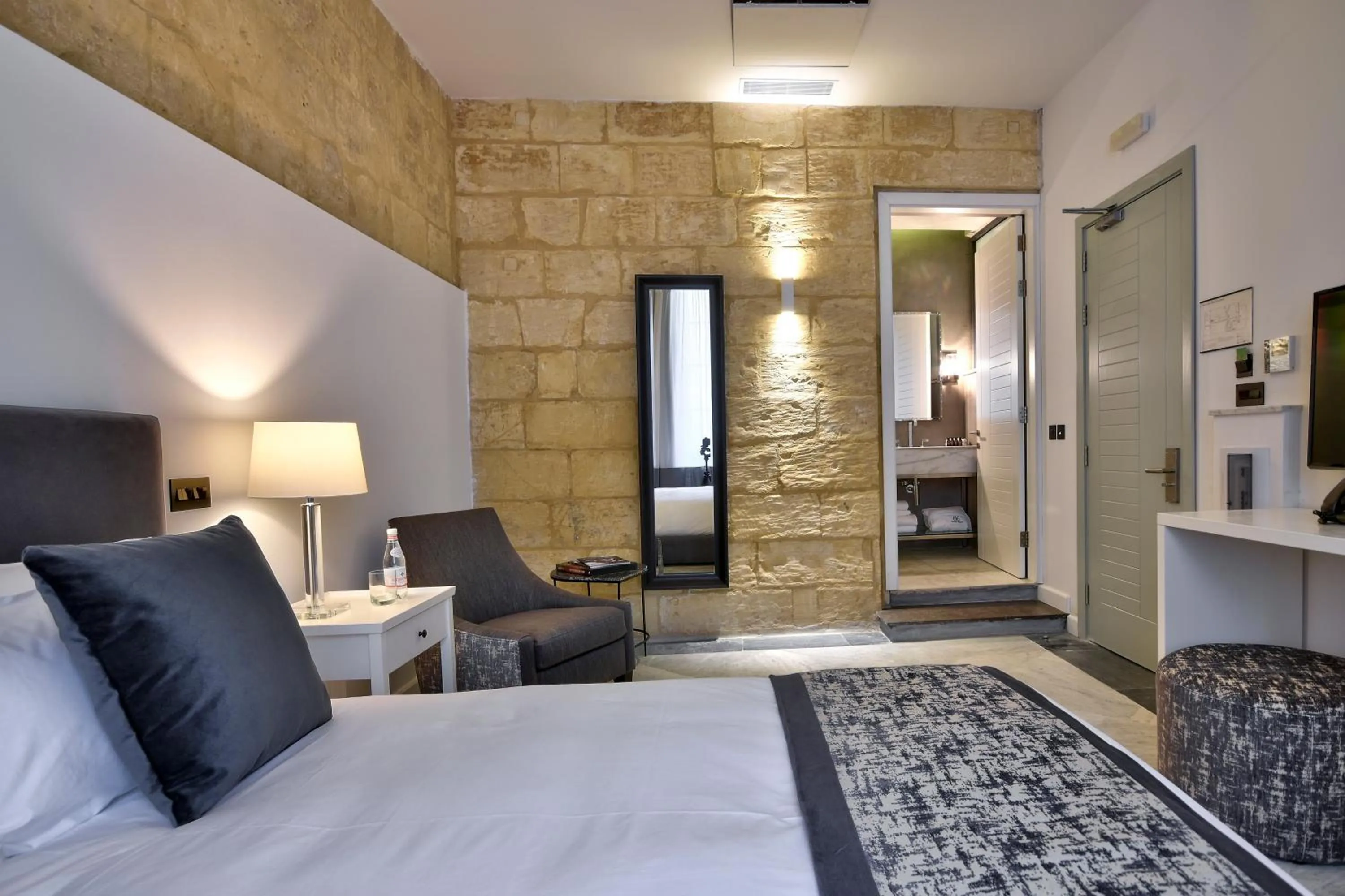 Bed in 66 Saint Paul's & Spa