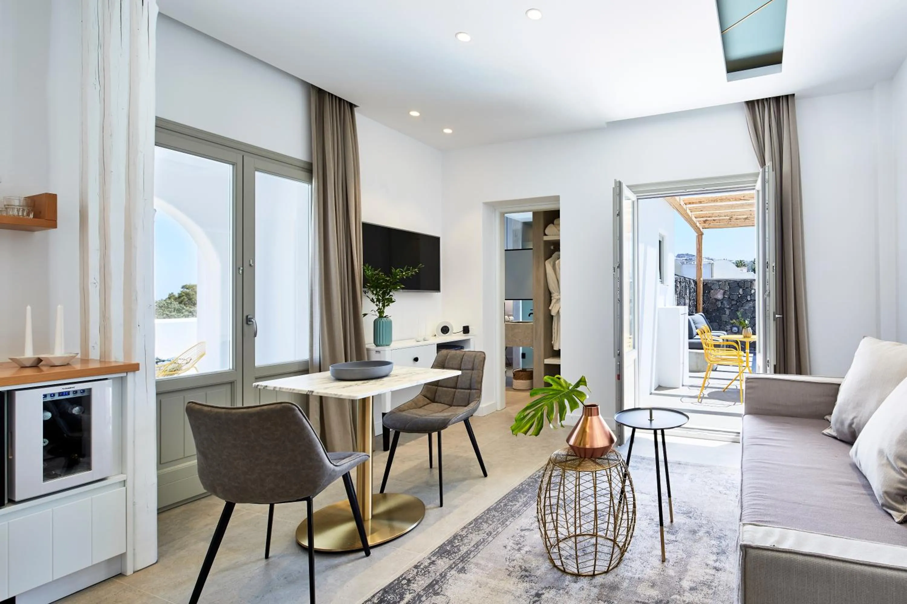 Altera Pars Suites