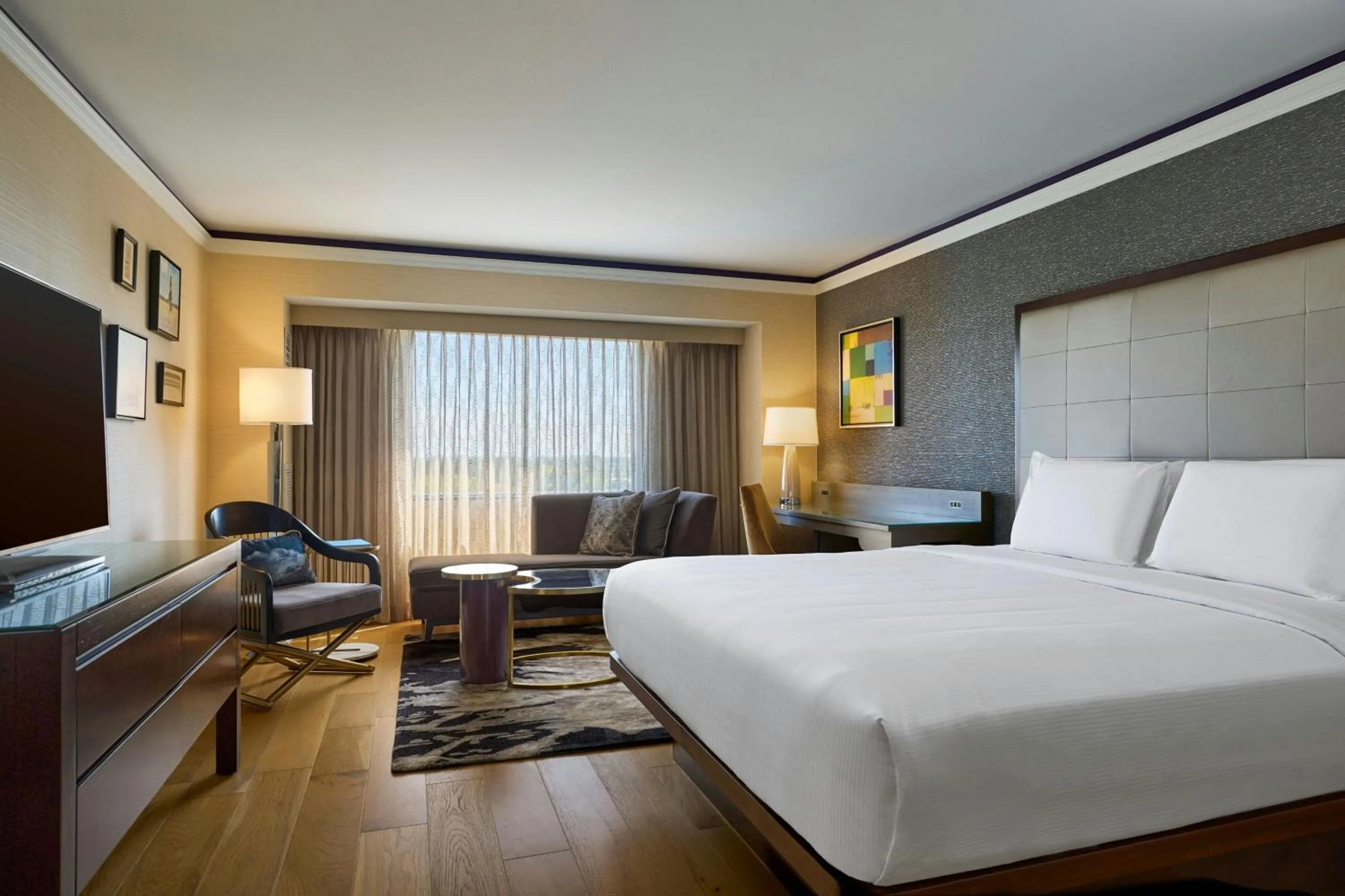 Photo of the whole room, Bed in The Henry, Autograph Collection