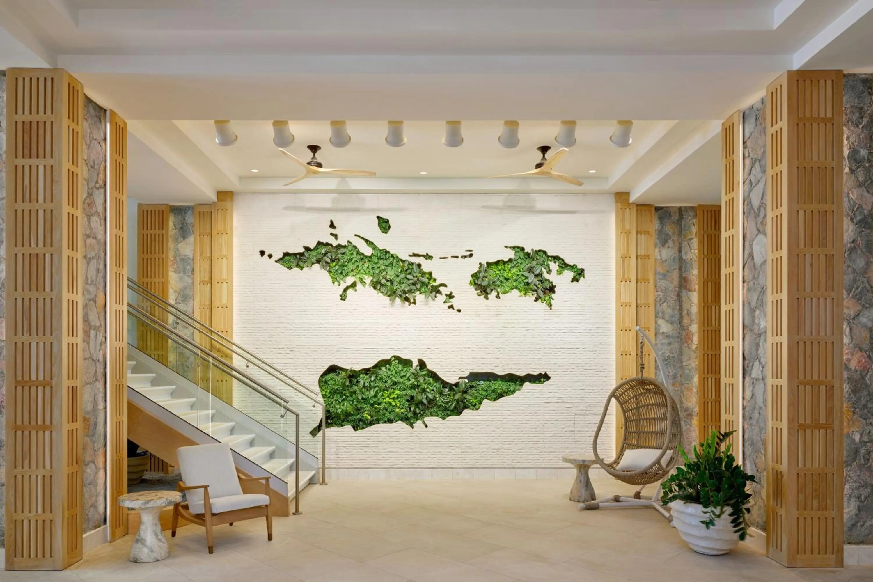 Lounge or bar in The Westin St Thomas Beach Resort & Spa