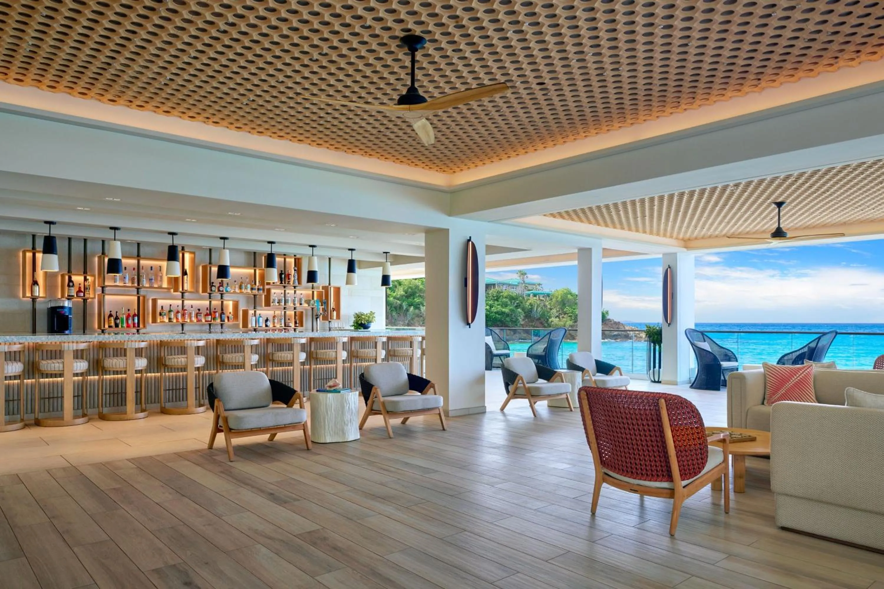 Lounge or bar in The Westin St Thomas Beach Resort & Spa