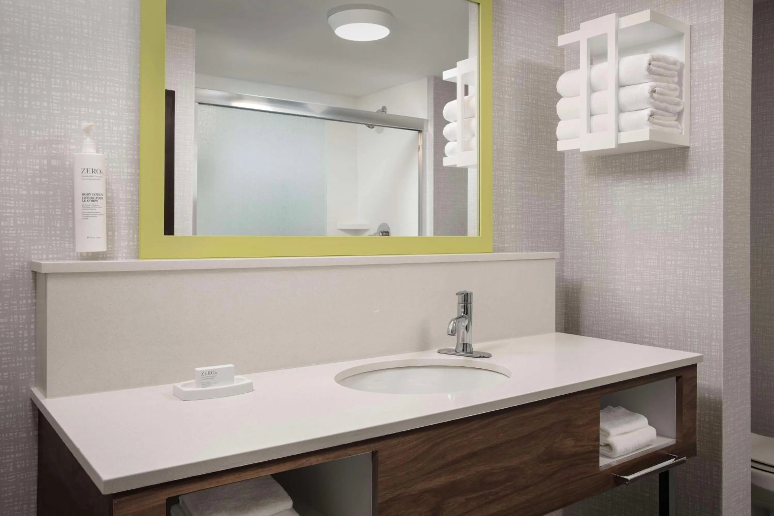 Bathroom in Hampton Inn Kingsland