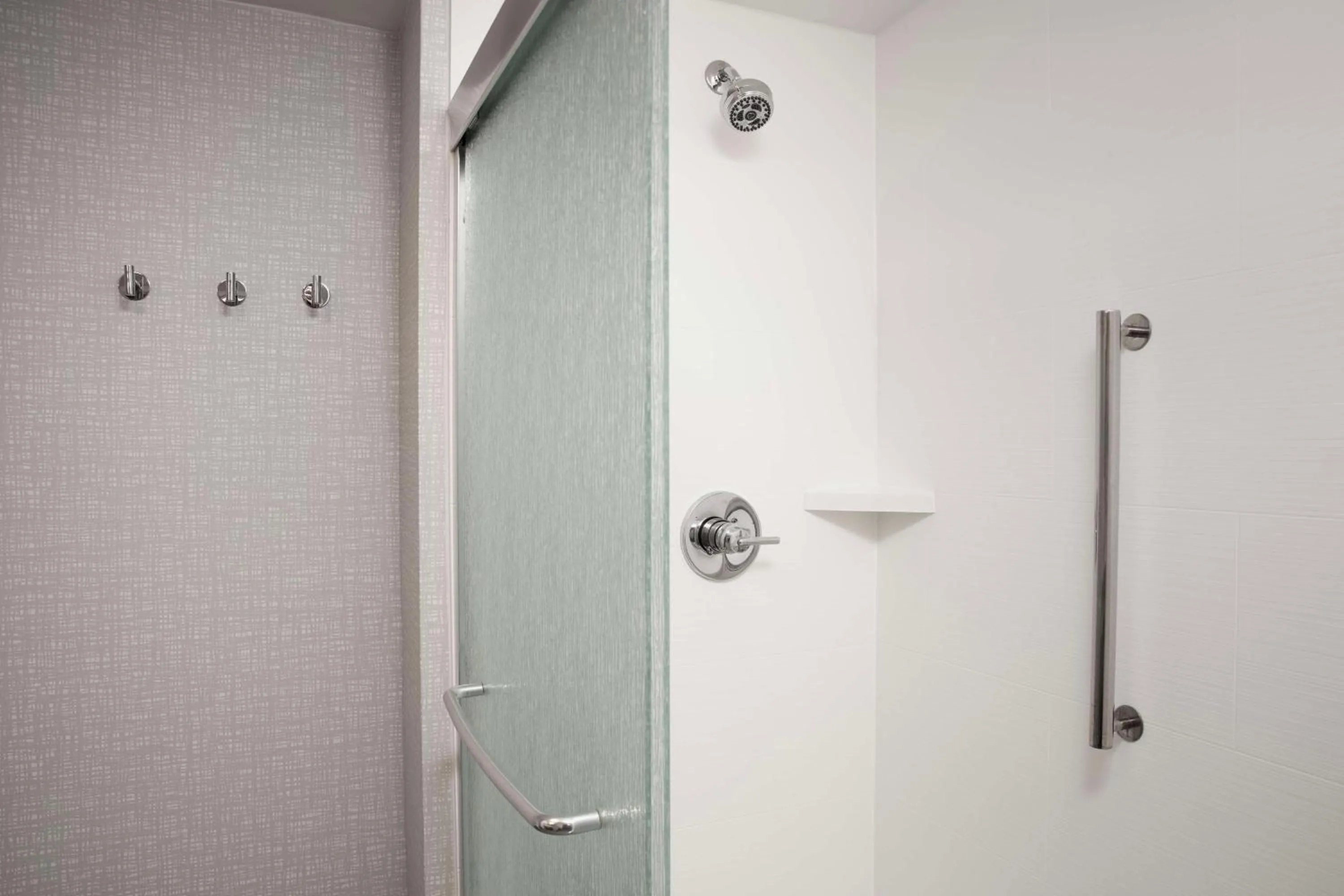 Bathroom in Hampton Inn Kingsland