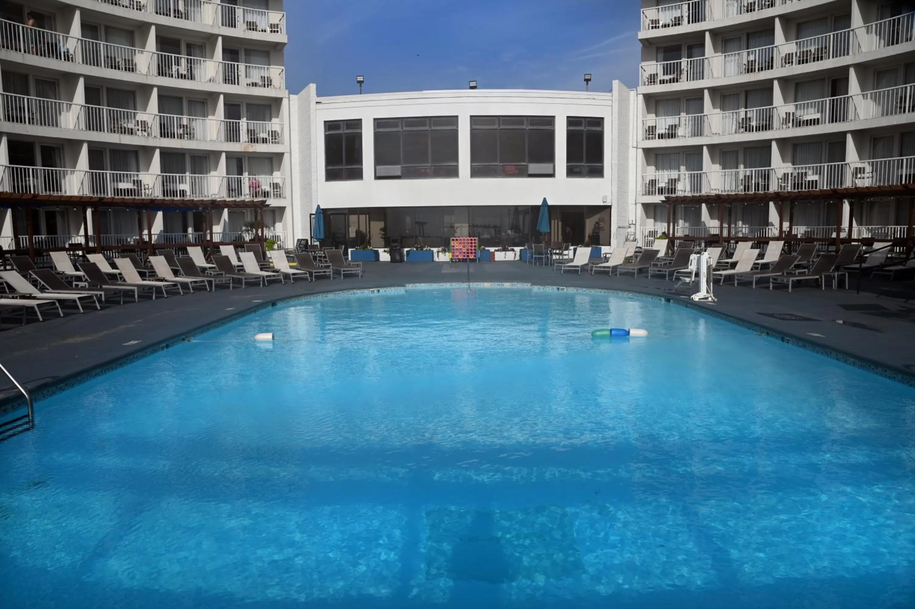 Swimming pool in Quality Inn & Suites Oceanfront