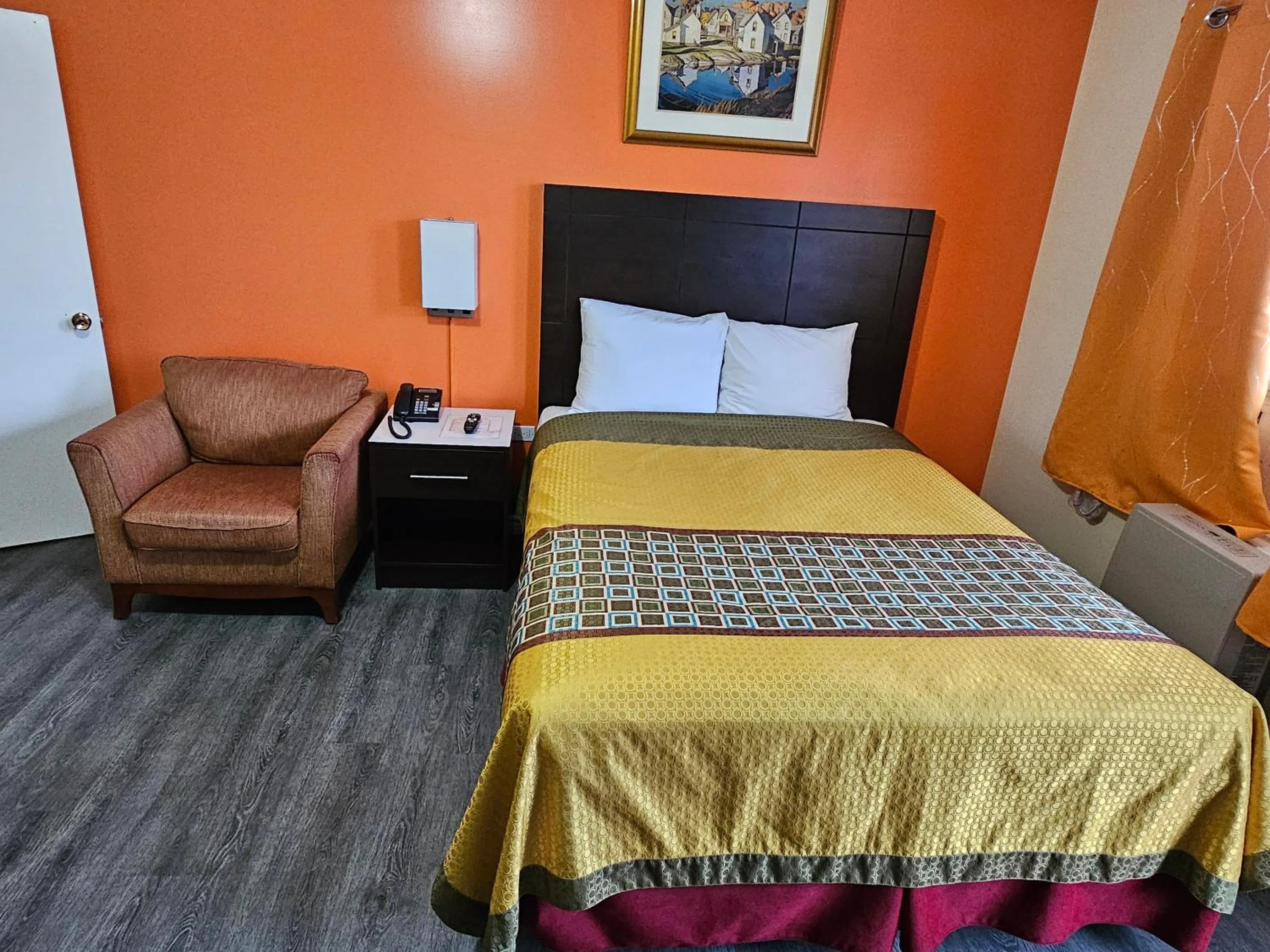 Bedroom, Bed in Norvic Motel