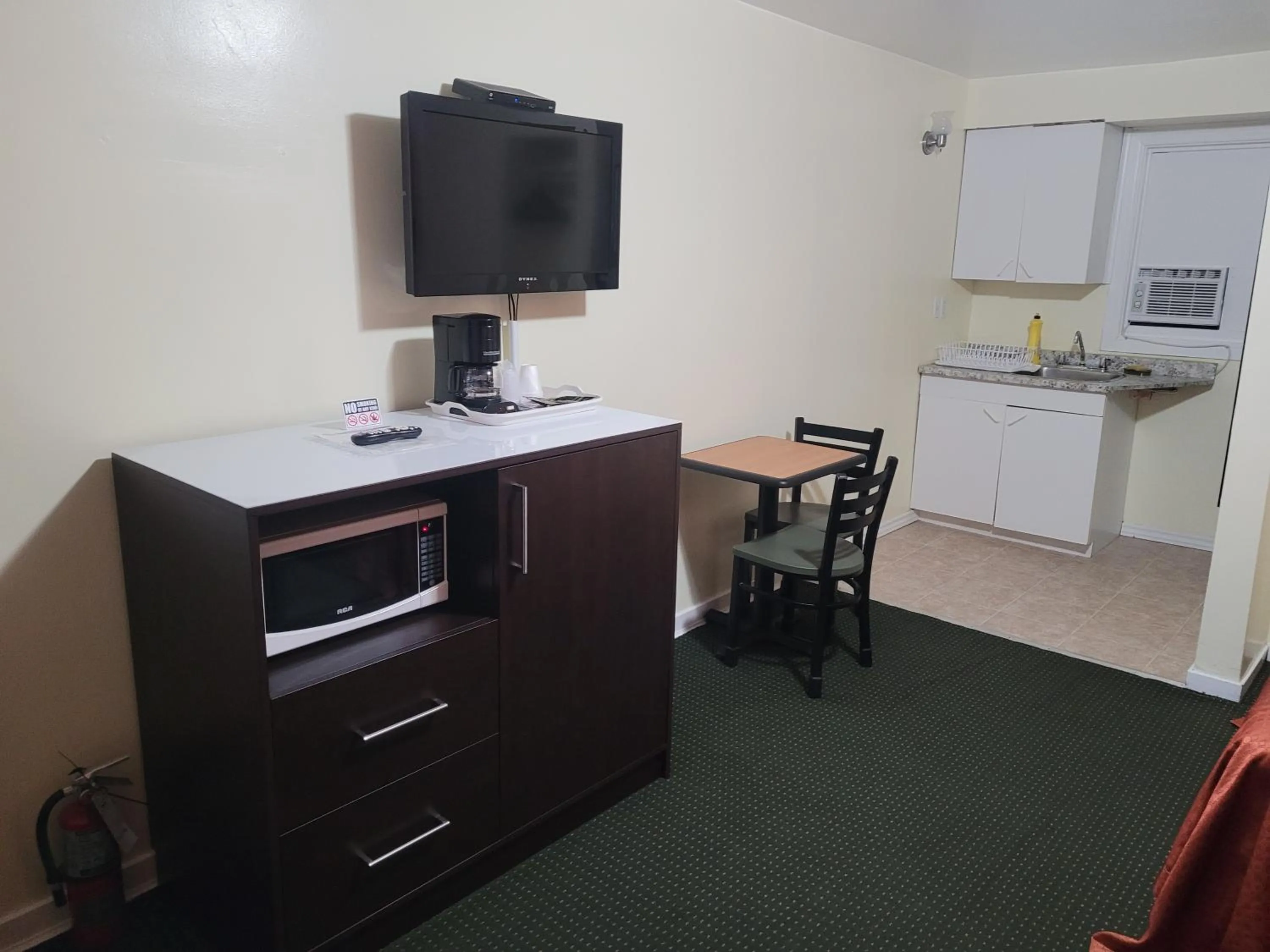 TV and multimedia in Norvic Motel