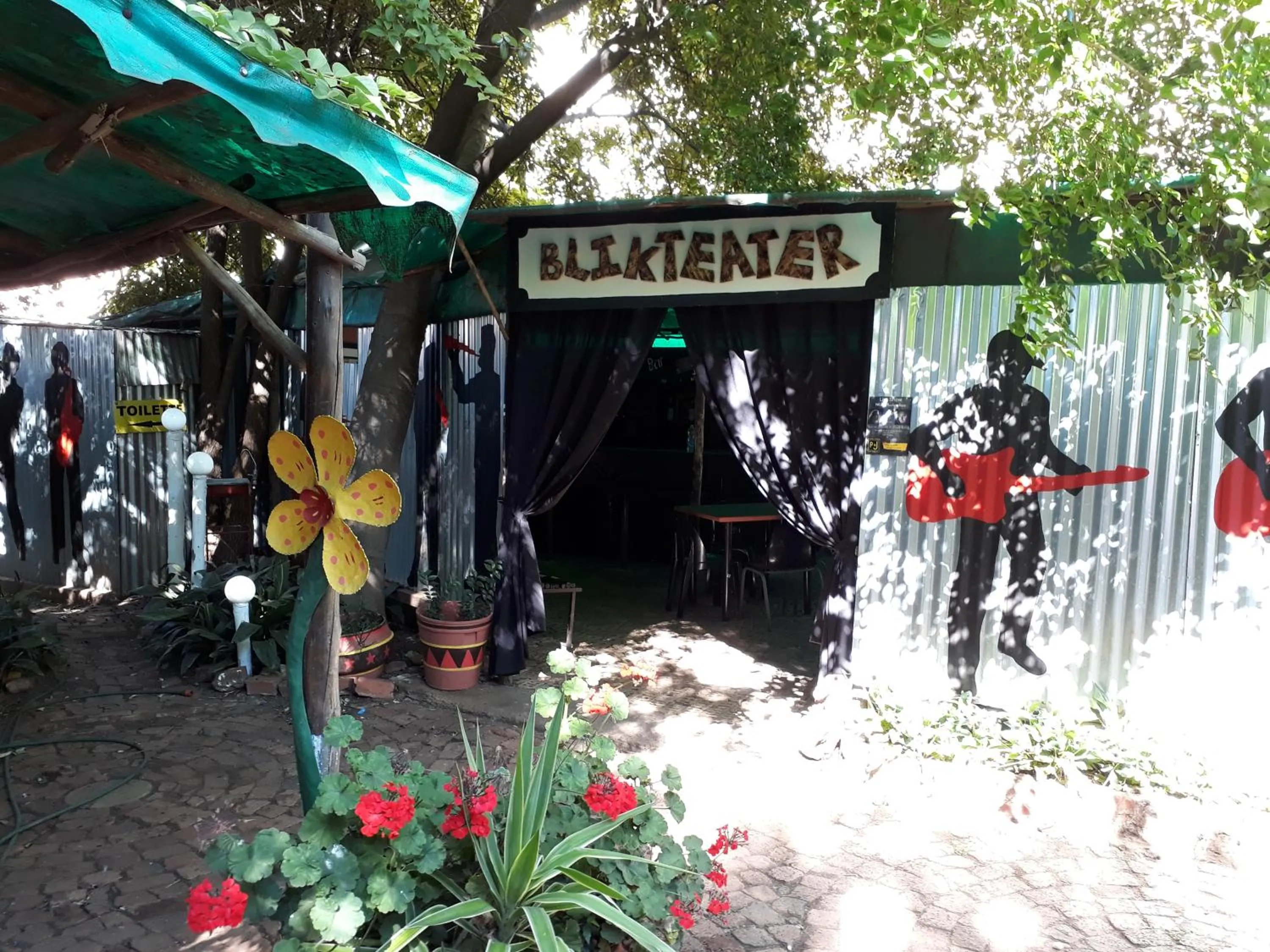 Property building in Paljas Backpackers